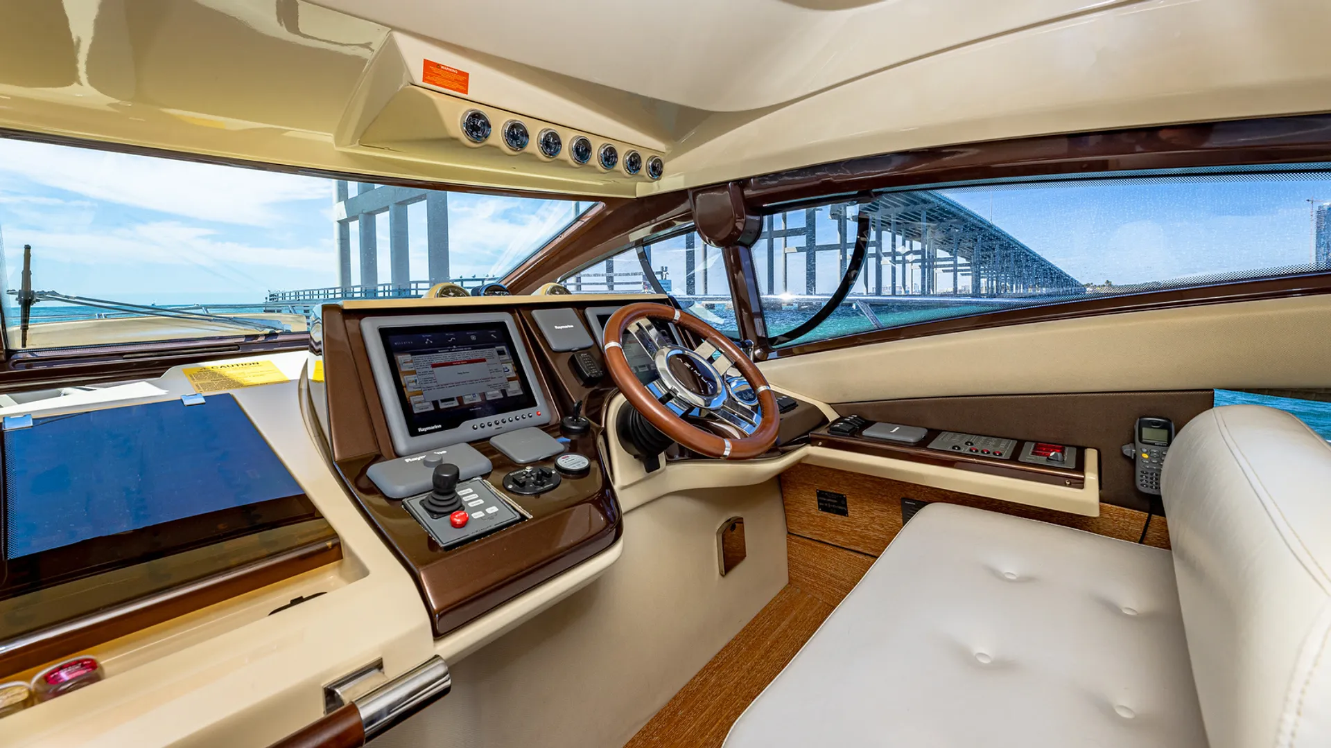BEAUTIFUL 60 AZIMUT “30 MINS FREE”