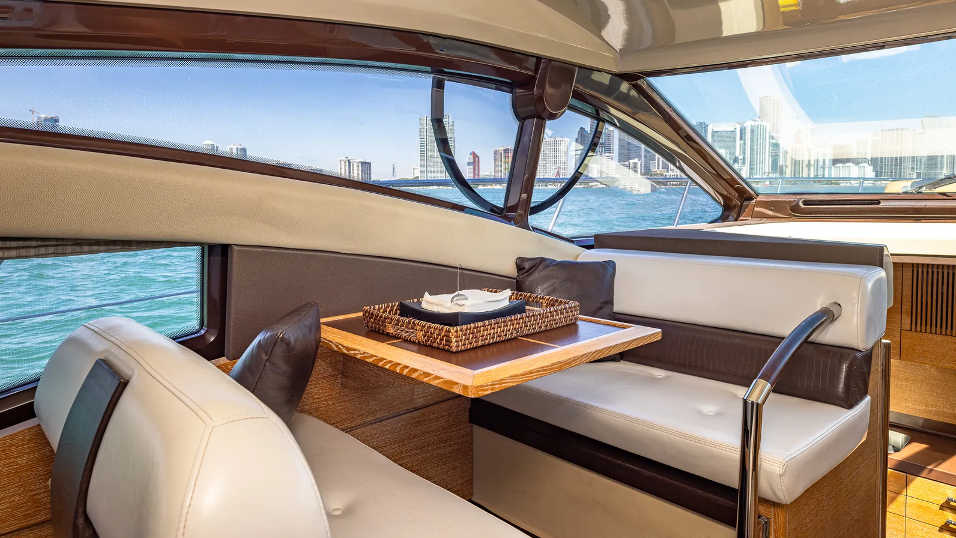 BEAUTIFUL 60 AZIMUT “30 MINS FREE”