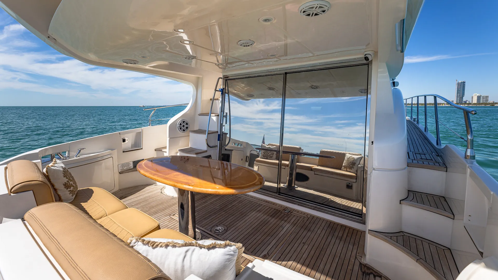BEAUTIFUL 60 AZIMUT “30 MINS FREE”
