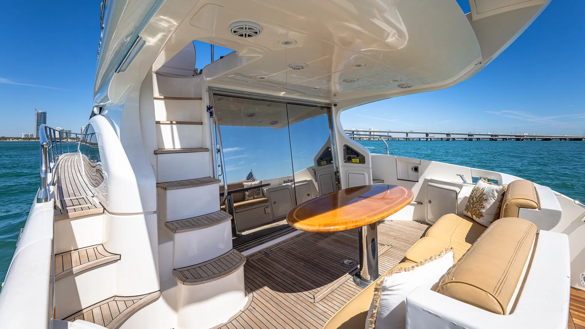 BEAUTIFUL 60 AZIMUT “30 MINS FREE”