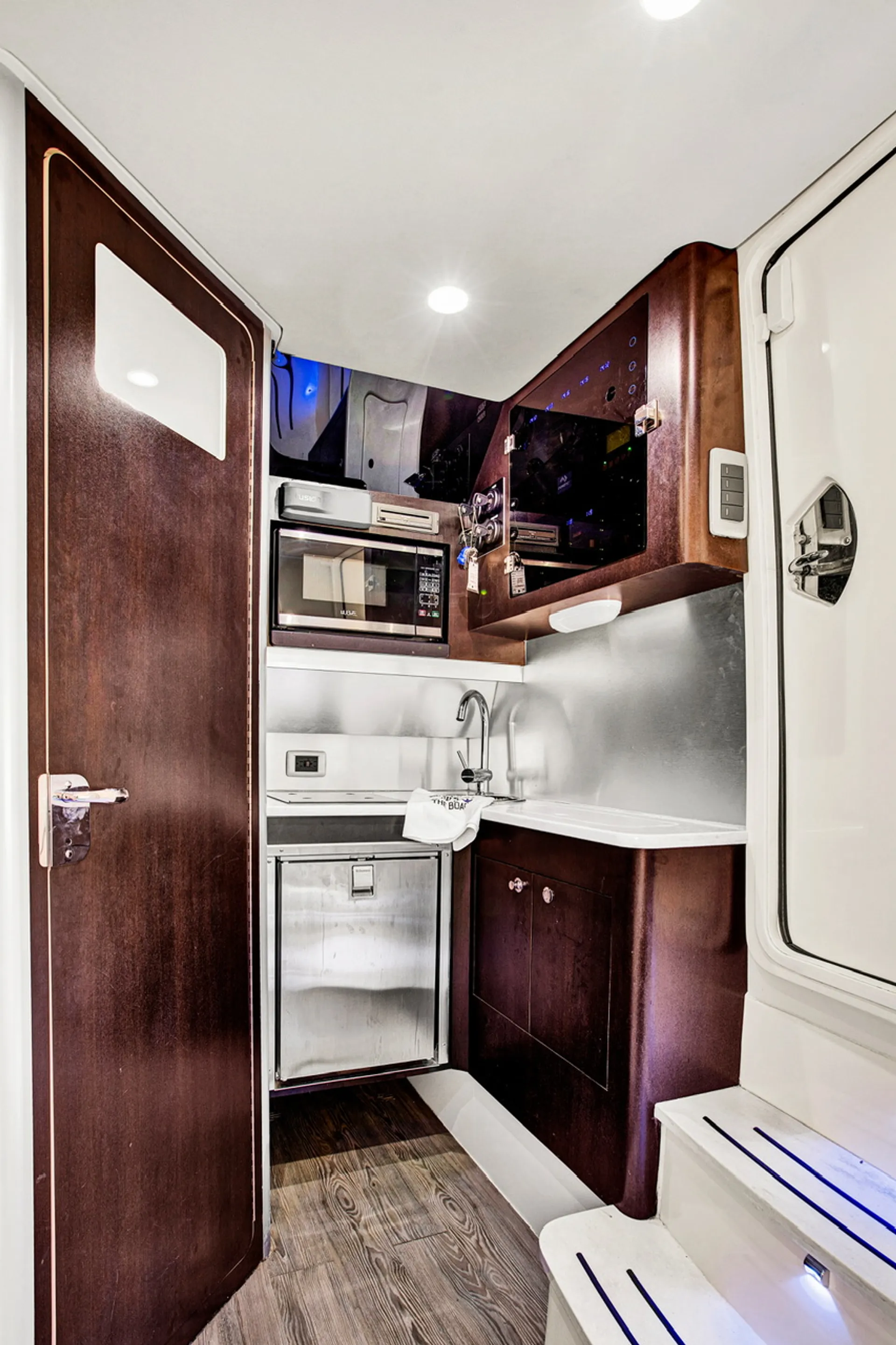 Luxury Edition Scout 380 for Charter 