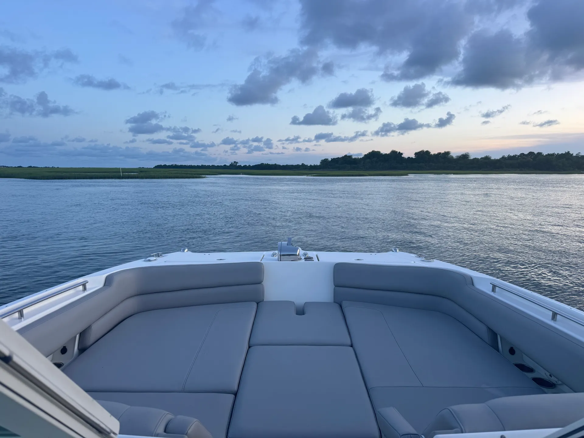 A Floating Living Room With Cat Stability and Comfort