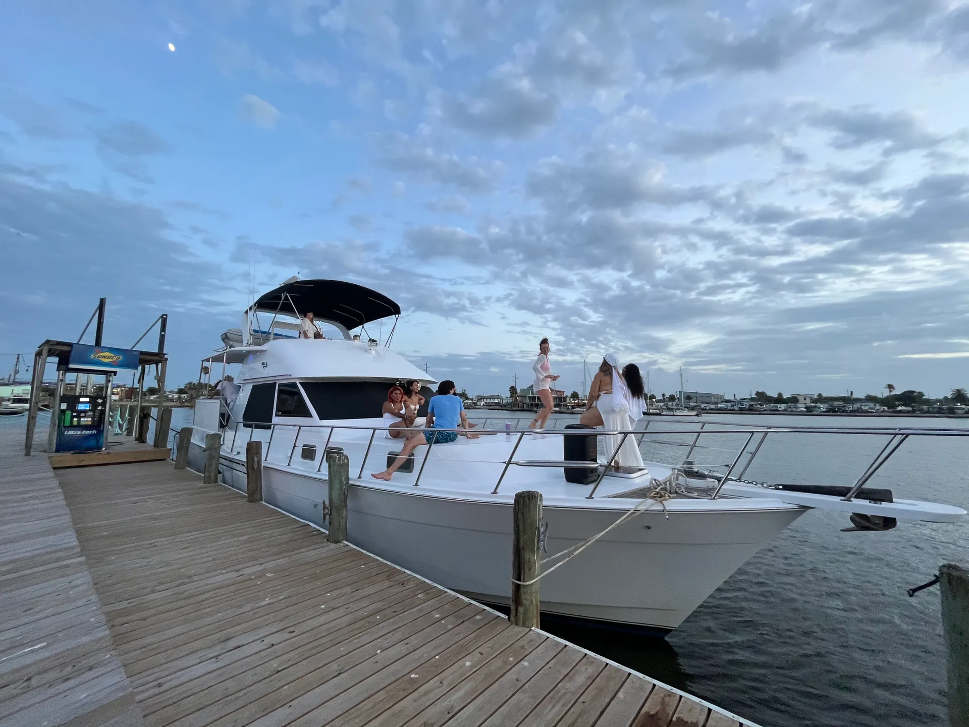 60' Classic Luxury Yacht in Galveston!
