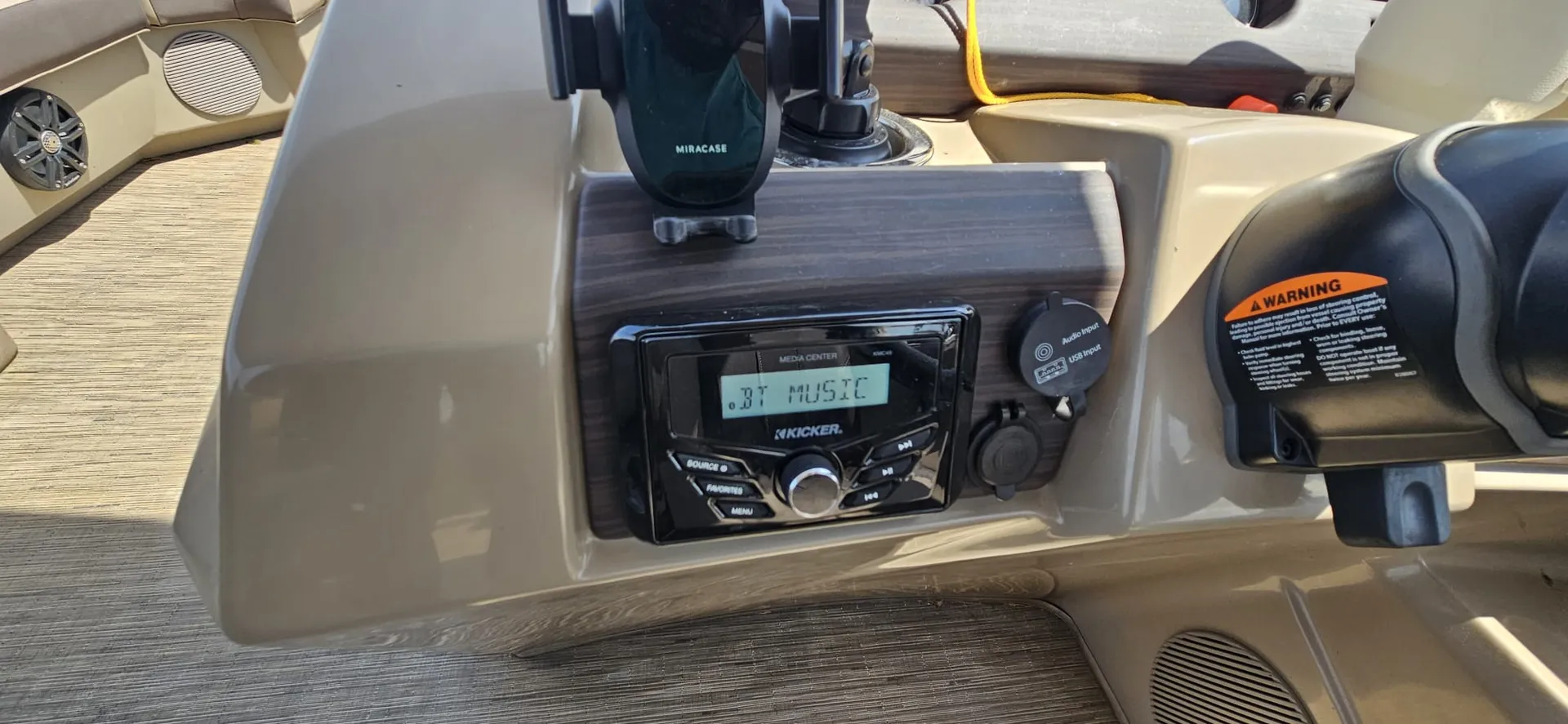 2023 Bennington SXSR, Family, Party Ready and/or Date Night Outing 