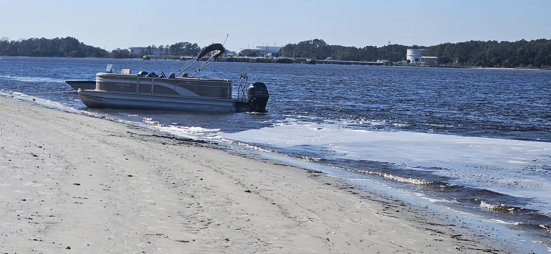 2023 Bennington SXSR, Family, Party Ready and/or Date Night Outing 