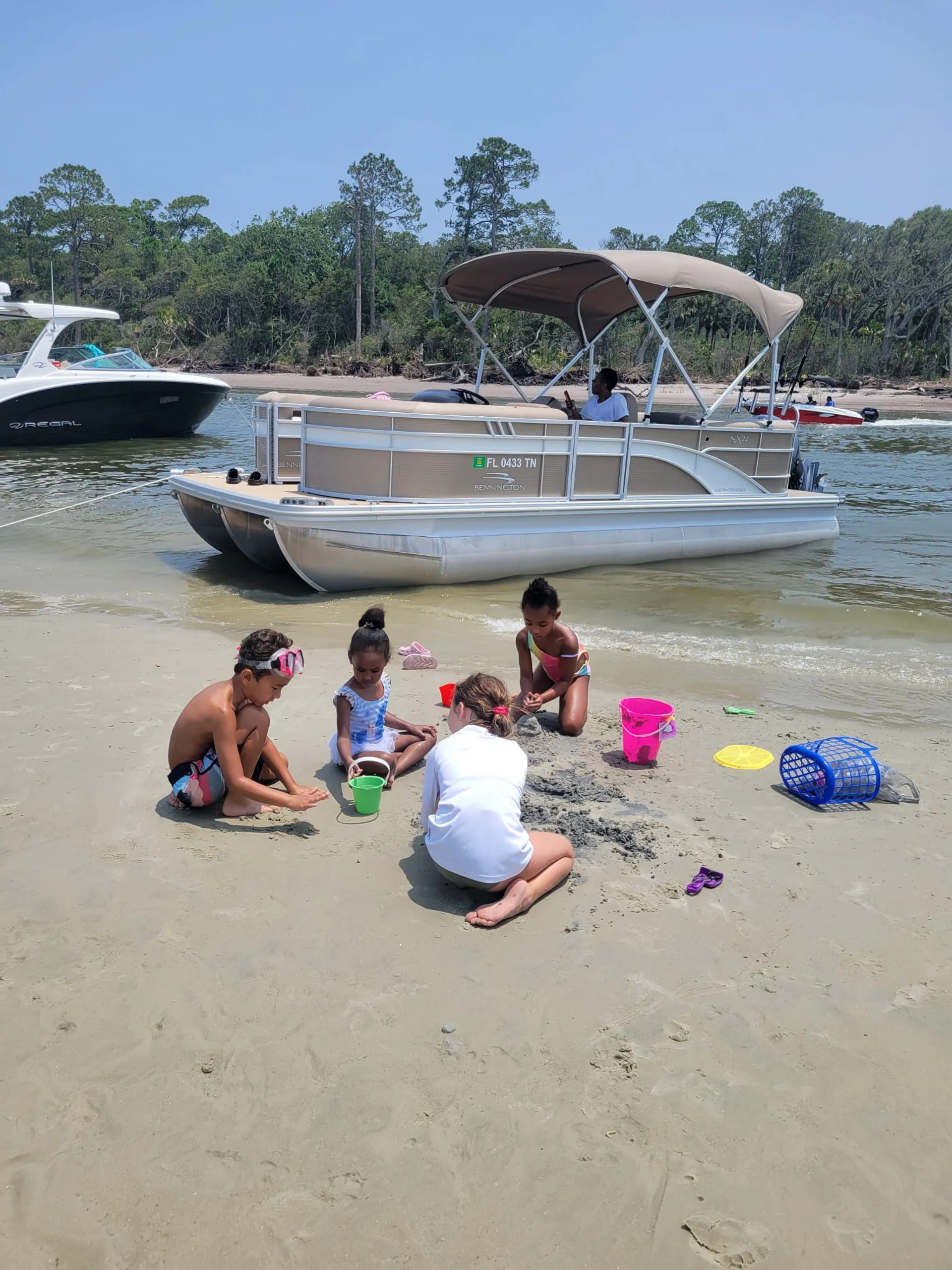 2023 Bennington SXSR, Family, Party Ready and/or Date Night Outing 