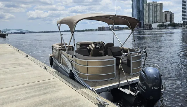 Rent a BENNINGTON MARINE pontoon in Orange Park, FL near me