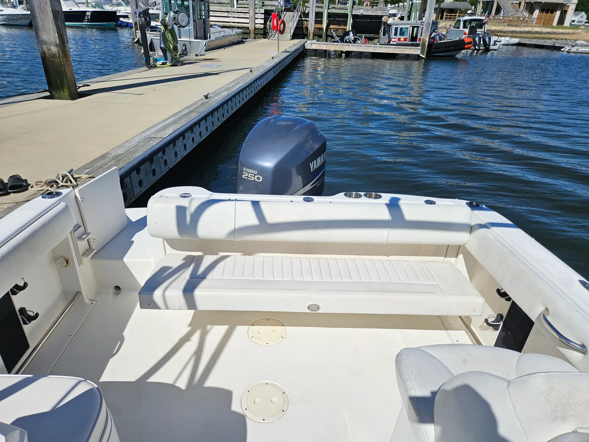 22ft Family Friendly Dual Console- Ready to Fish