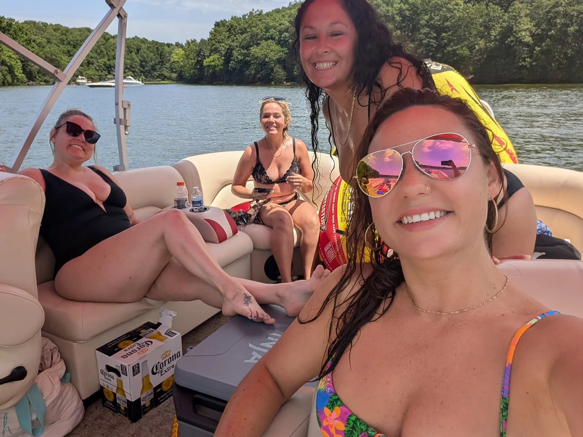 ***Captained 27ft Tritoon*** “Hydrotherapy”