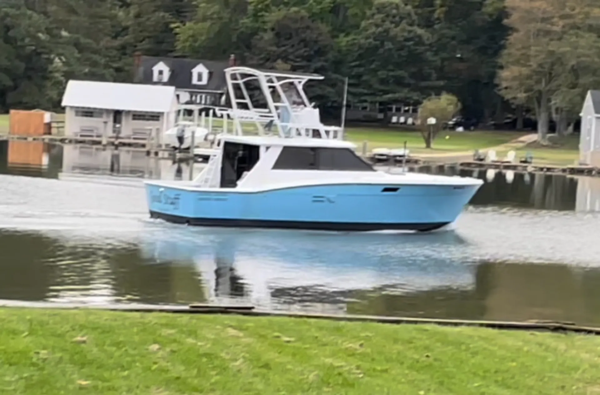 TROJAN YACHTS F-36 CONVERTIBLE in Shady Side, MD — photo 2