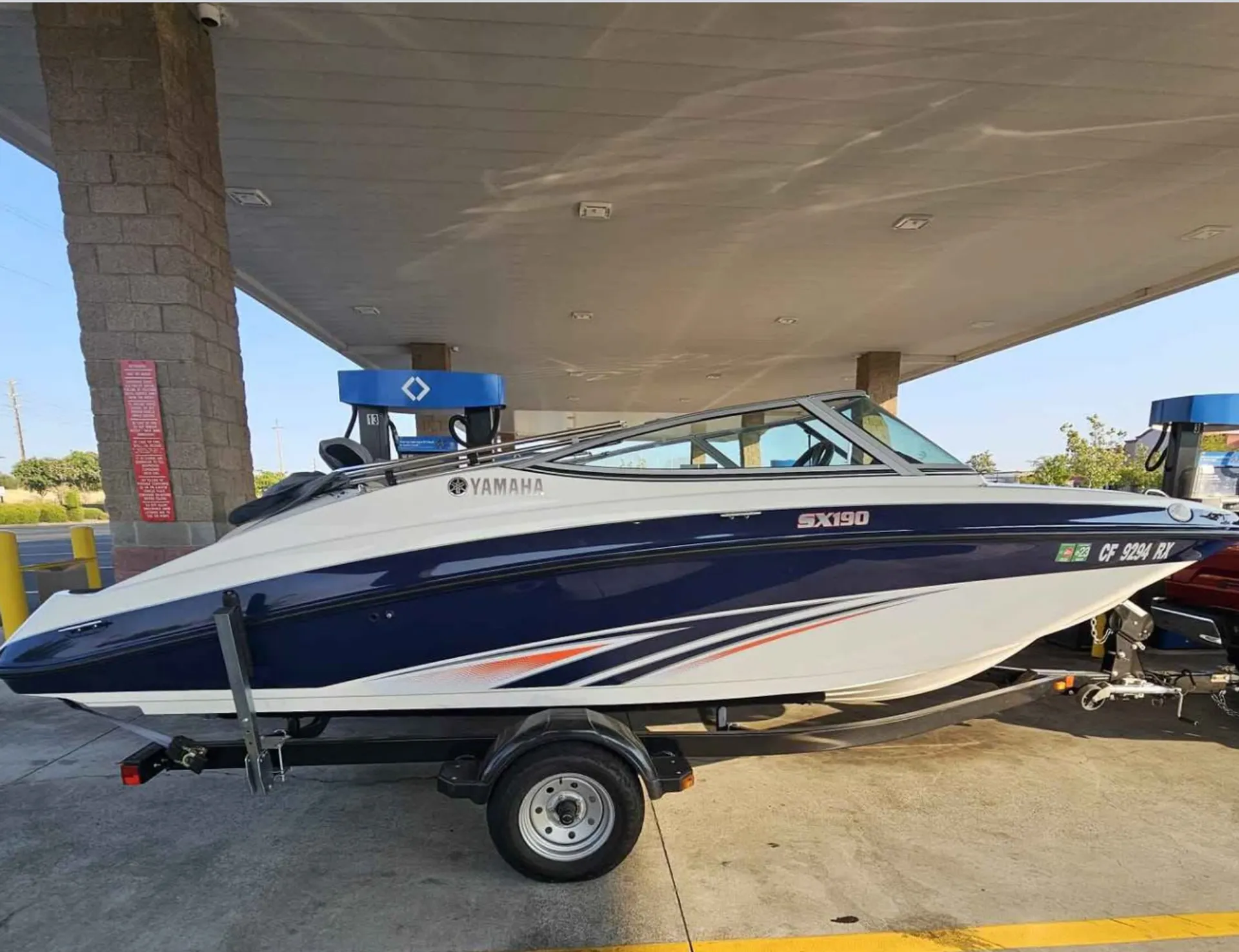 Affordable Adventure: Yamaha Jet Boat w/ Free Tube &amp; Lily Pad