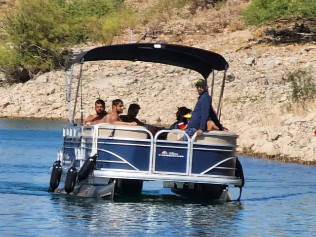 Rent a SUN TRACKER pontoon in Peoria, AZ near me
