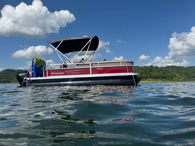 Rent a RANGER BOATS (AR) pontoon in Lavon, TX near me