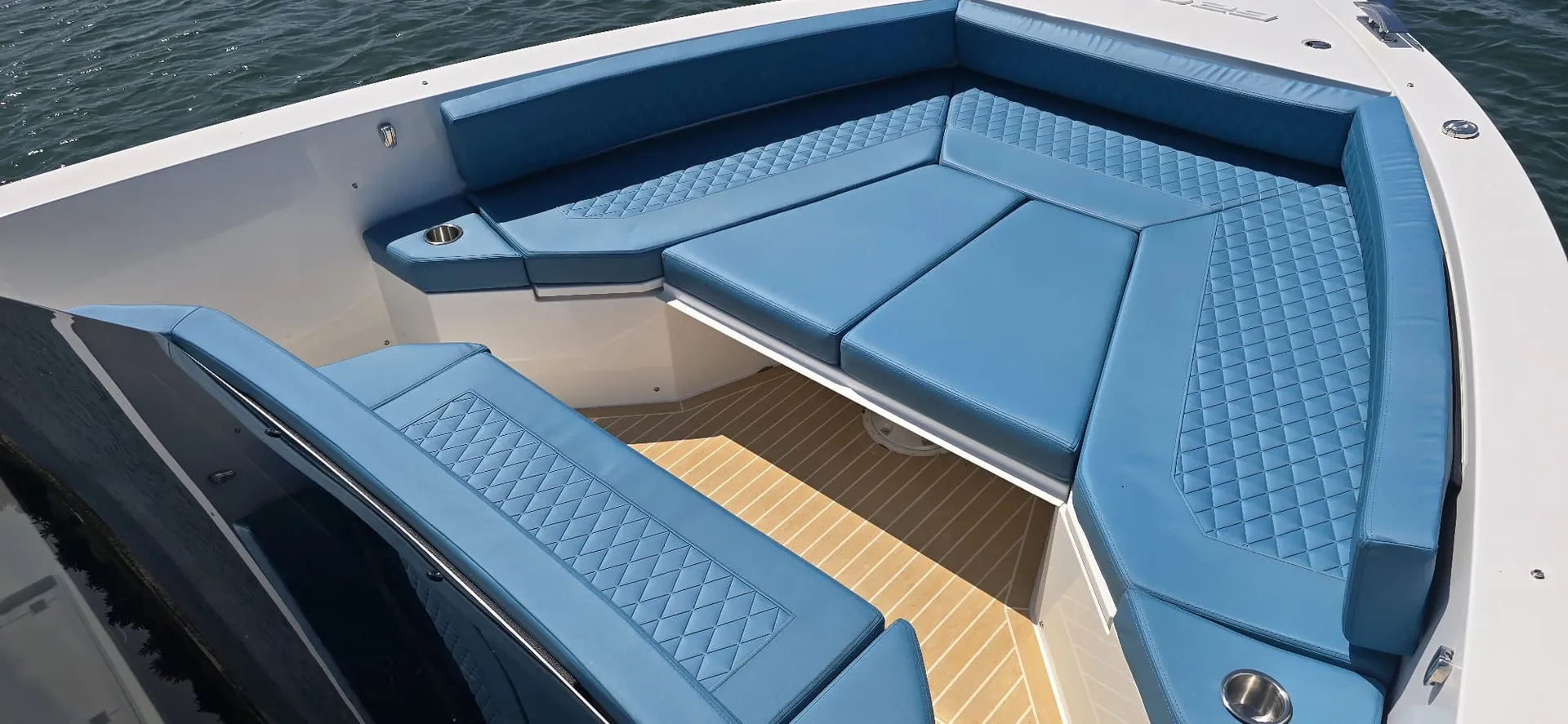 29' 2025 De Antonio + Seabob Boat Rental in Sag Harbor, New York