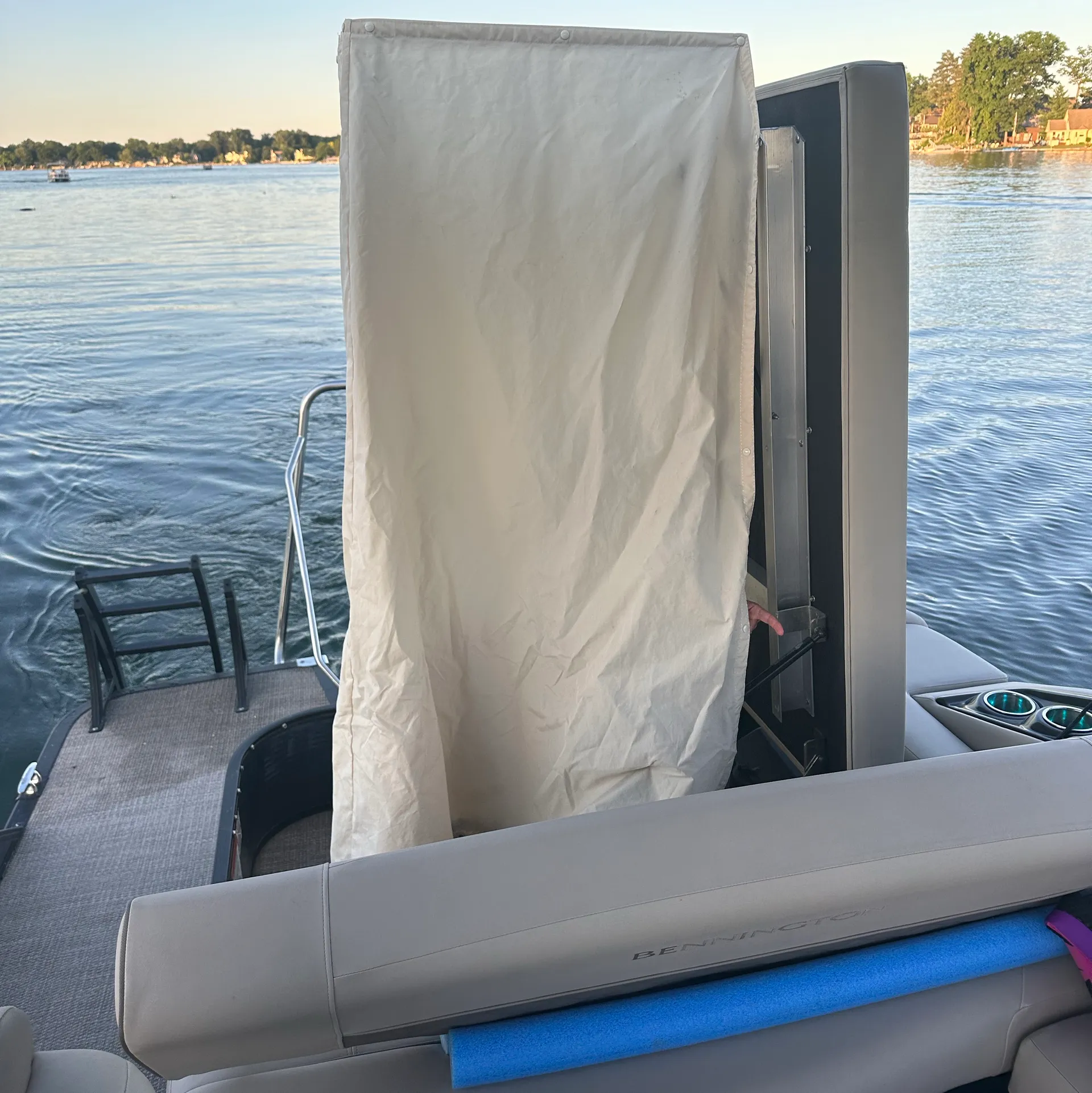 BENNINGTON MARINE 23 SSBX- SWINGBACK PREMIUM in Fenton, MI — photo 9