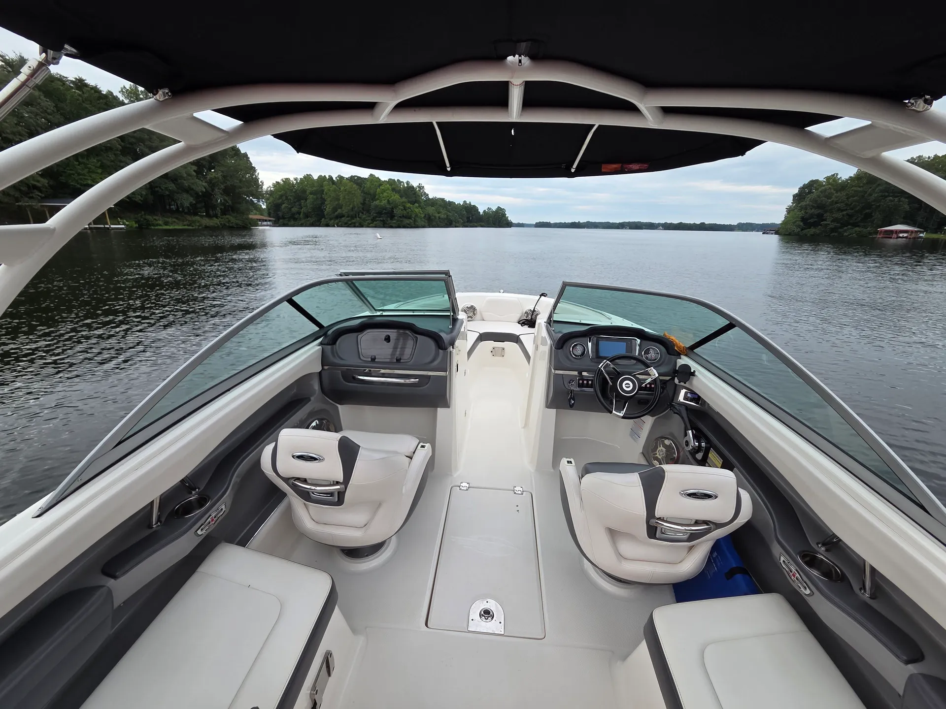 Chaparral 226 SSi – Adventure Awaits!