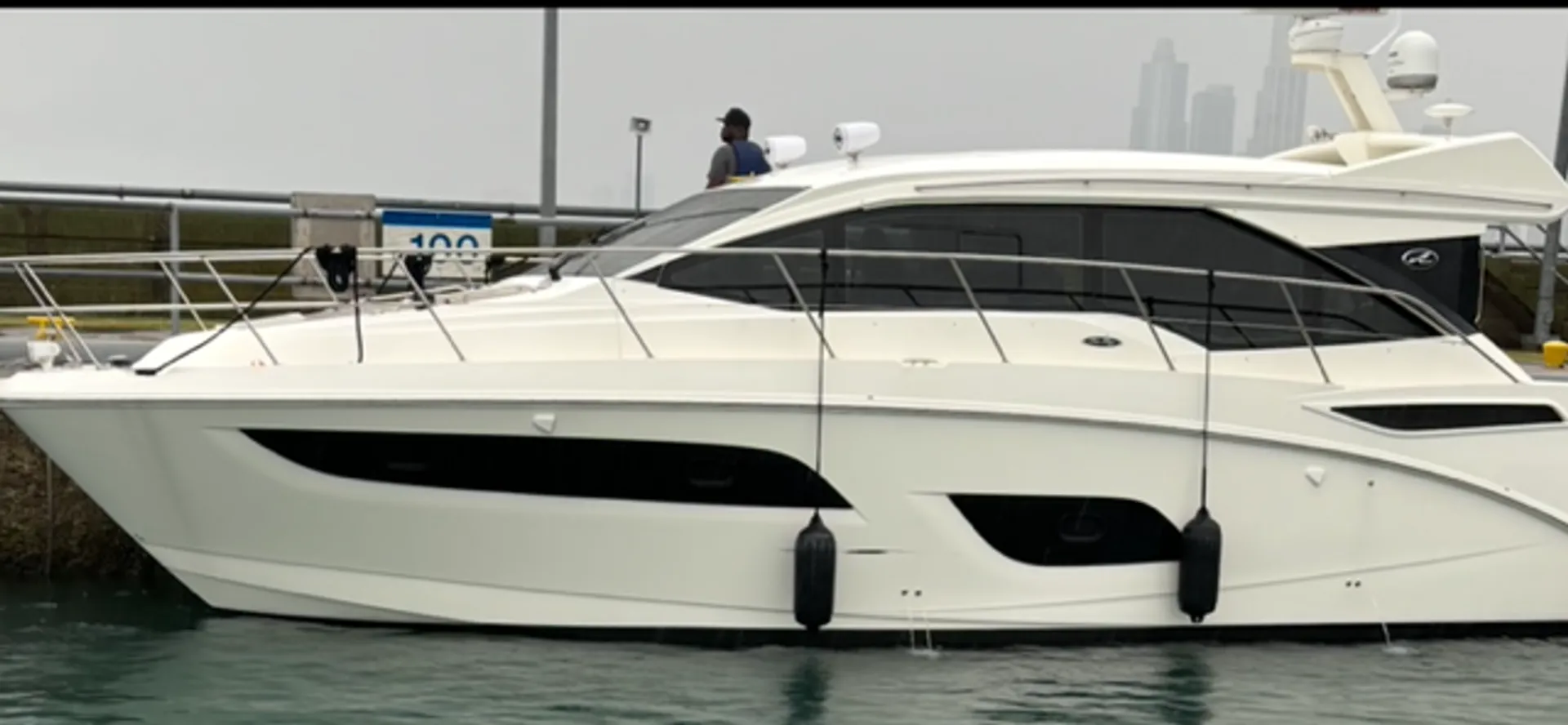 SEA RAY BOATS SUNDANCER 460 ZEUS DRIVE in Chicago, IL — photo 2
