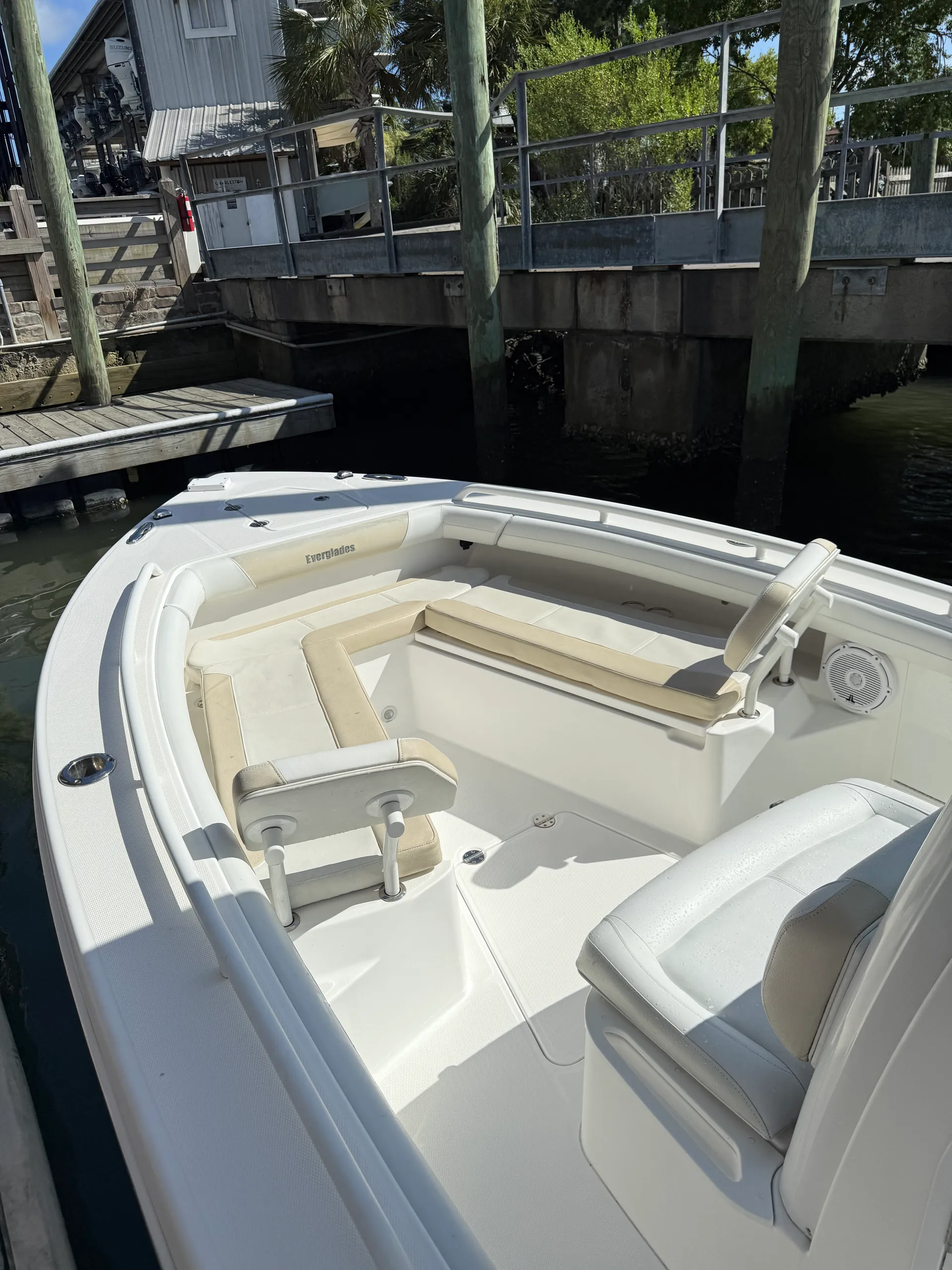 253 Everglades Perfect for Charleston Waters!