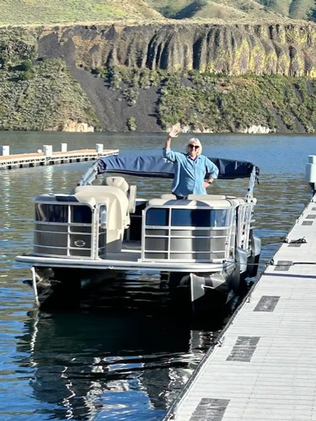 Rent a TRIFECTA PONTOONS pontoon in Nampa, ID near me