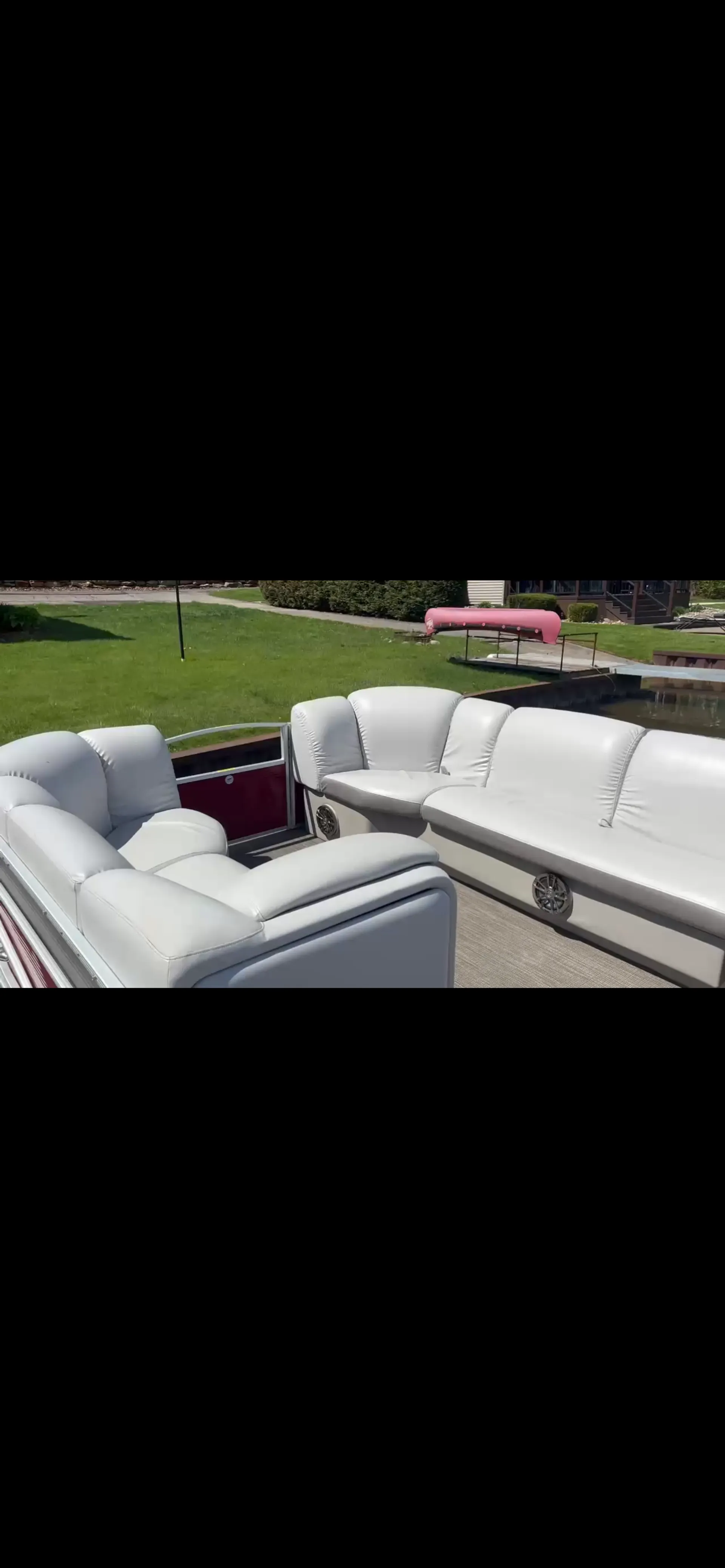 GODFREY MARINE SWEETWATER 220 in Pleasant Lake, MI — photo 2