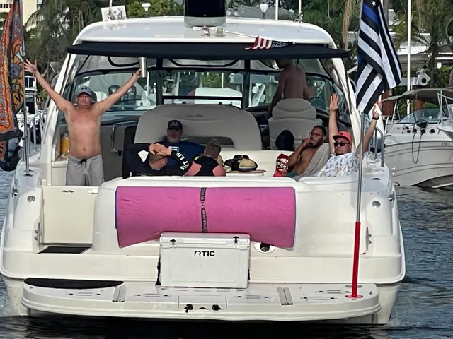 Rent a SEA RAY BOATS cruiser in Boca Raton, FL near me