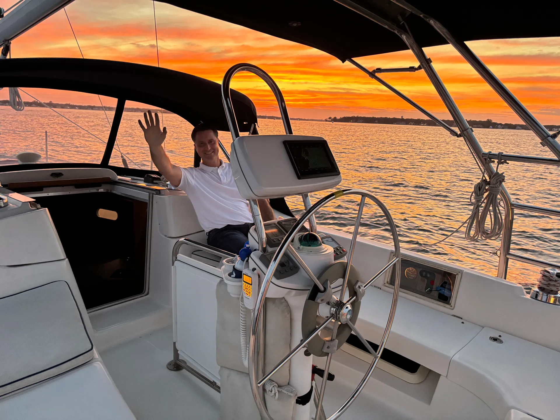Relax, feel free and sail into a nautical world of “Wonder”, Hunter36'
