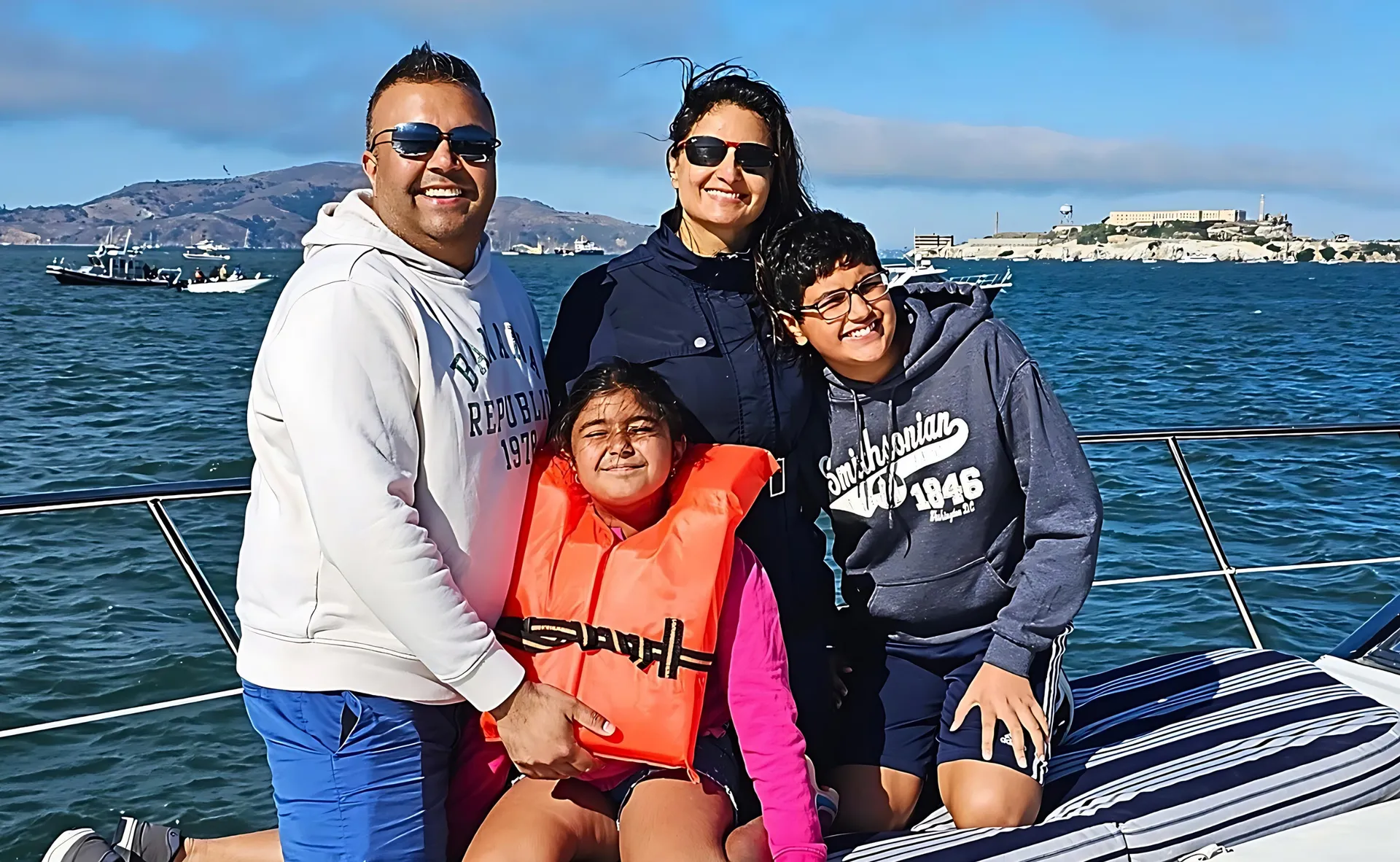 Luxury Bay Sailing Experience – 41' Yacht, Comfortably Seats 10