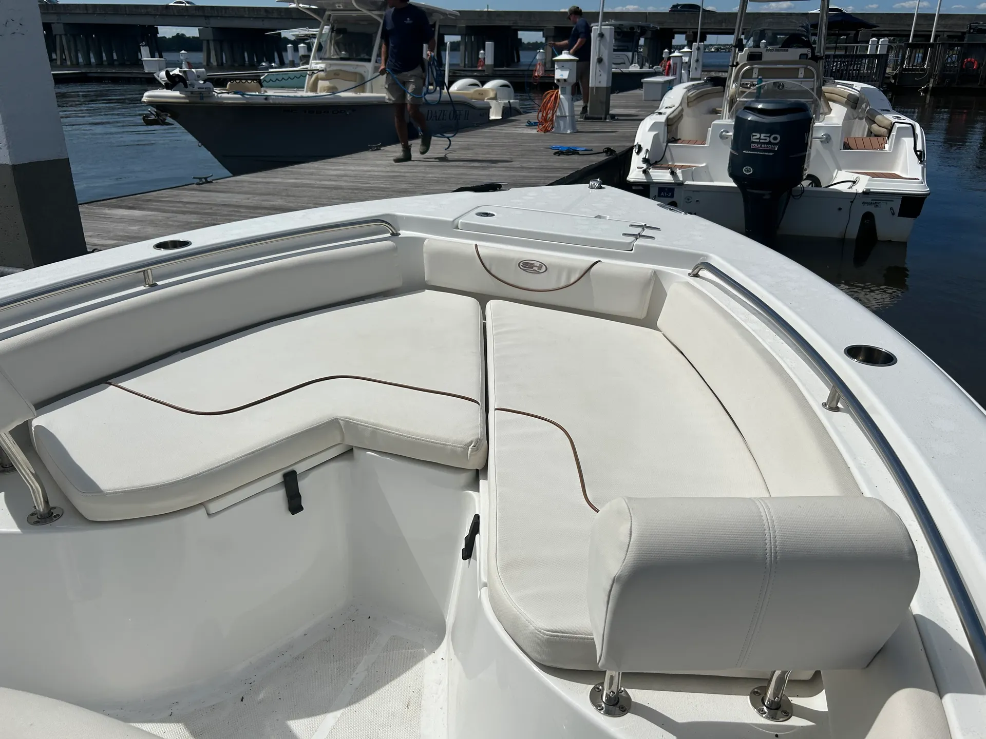 22ft Sea Hunt Ultra center console – Explore Charleston by Water