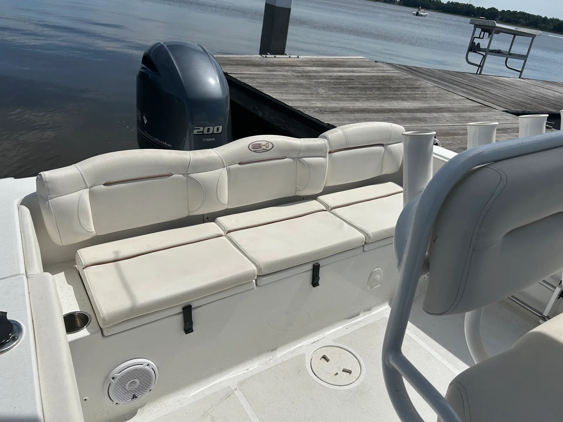 22ft Sea Hunt Ultra center console – Explore Charleston by Water