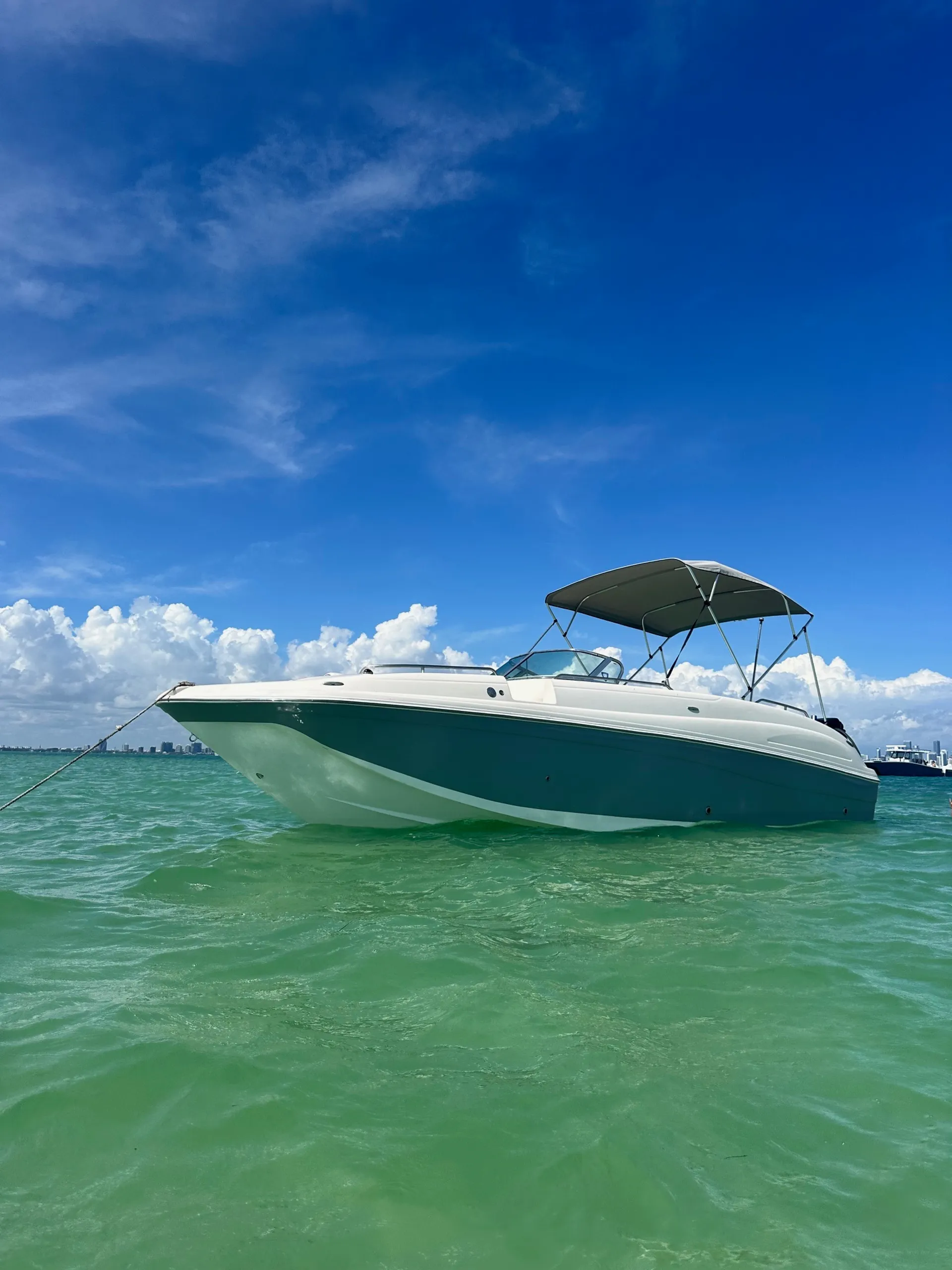 HURRICANE BOATS SD 260 in Miami, FL — photo 2