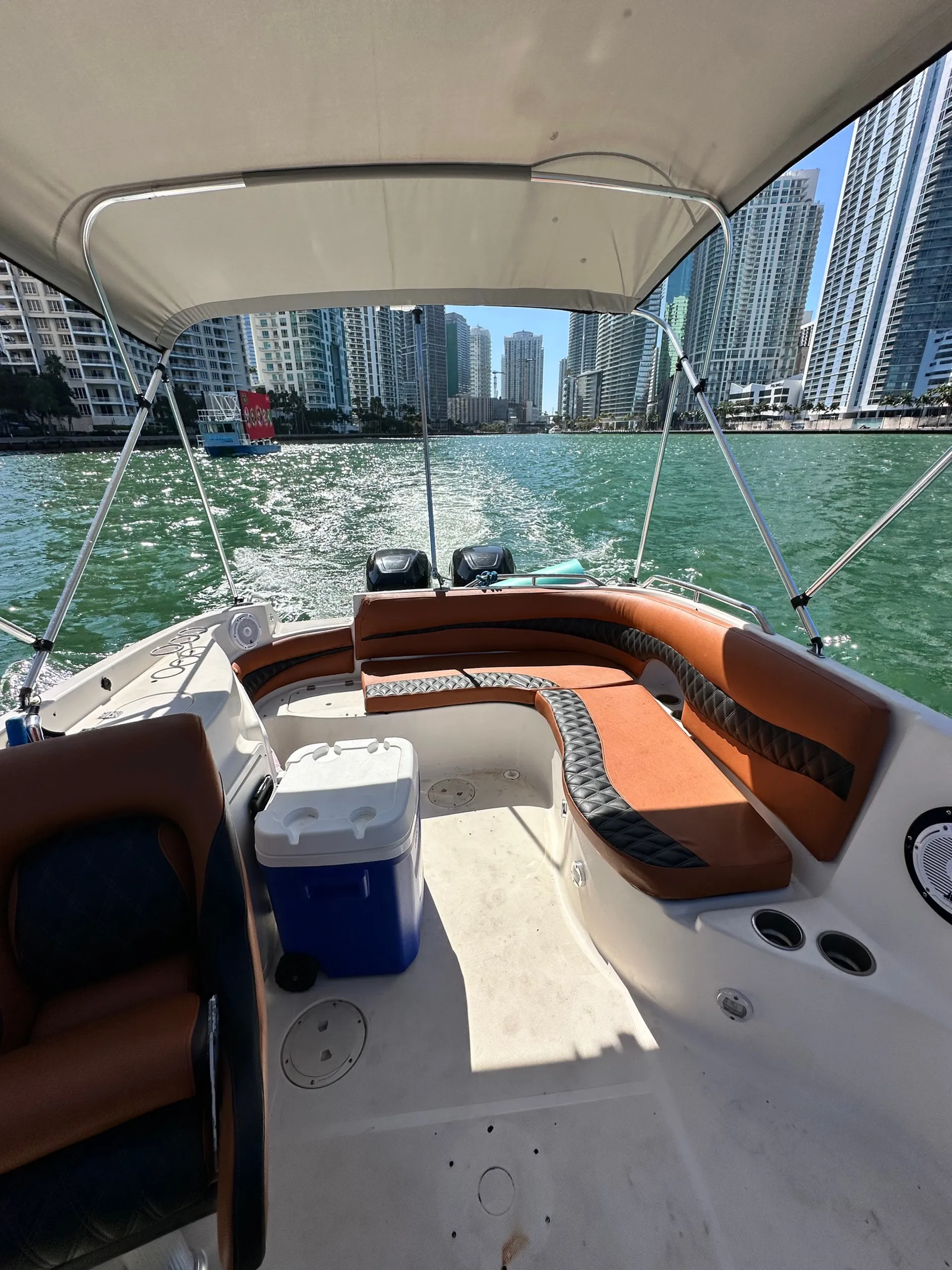 HURRICANE BOATS SD 260 in Miami, FL — photo 5