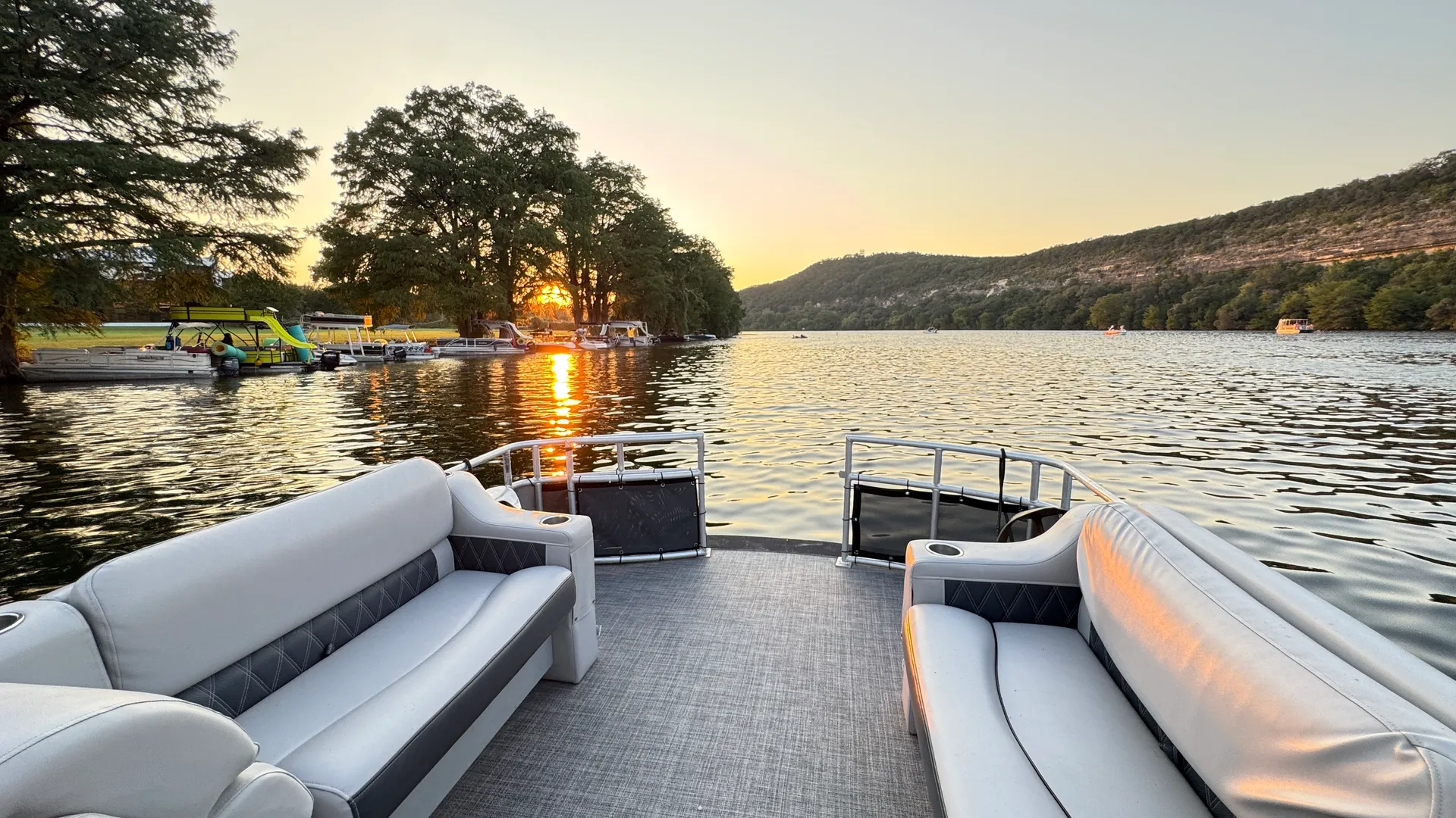 The "vibe deck" 30ft double decker on lake austin