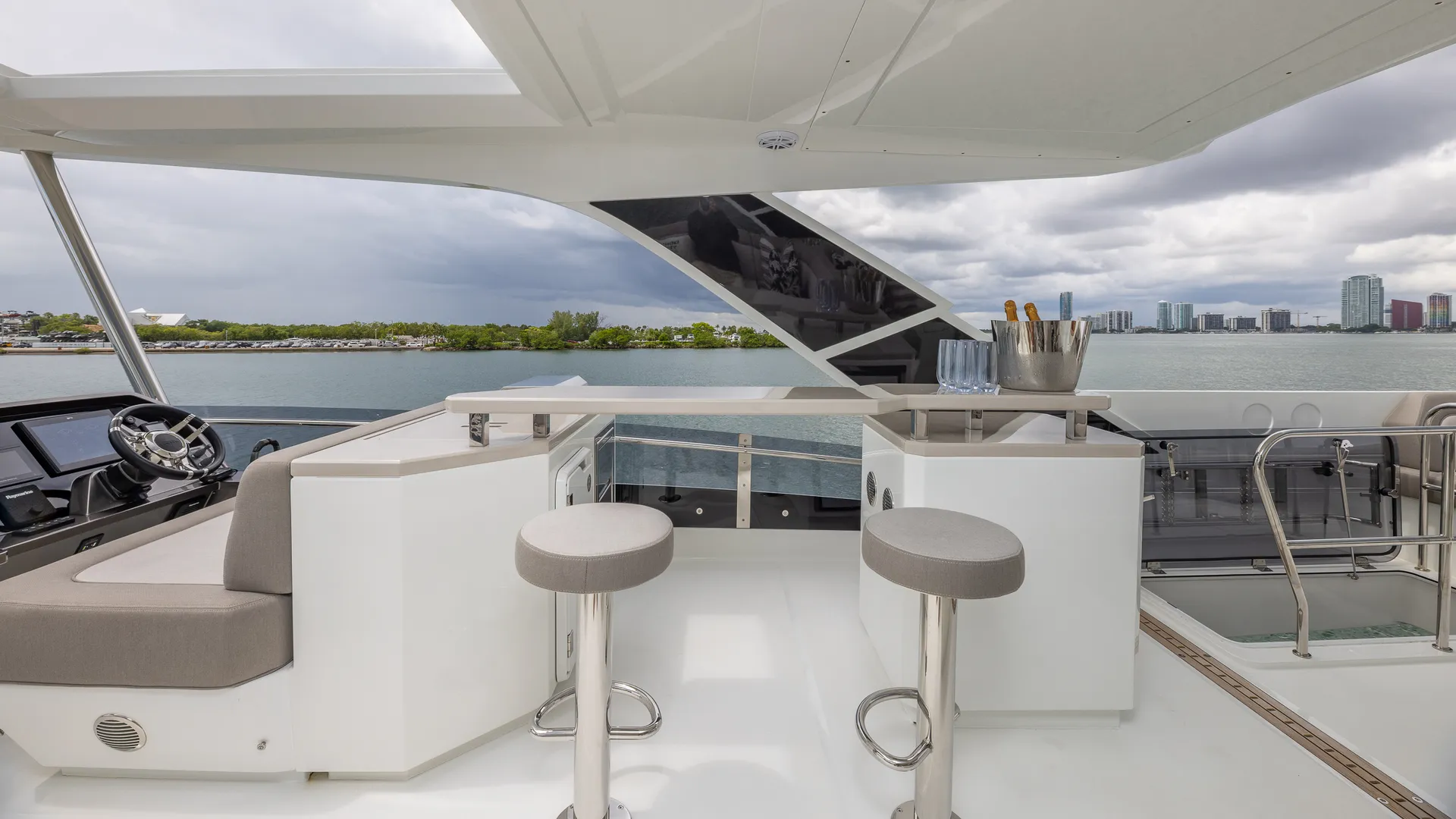 Experience the 2025 Galeon – A Masterpiece of Modern Yachting