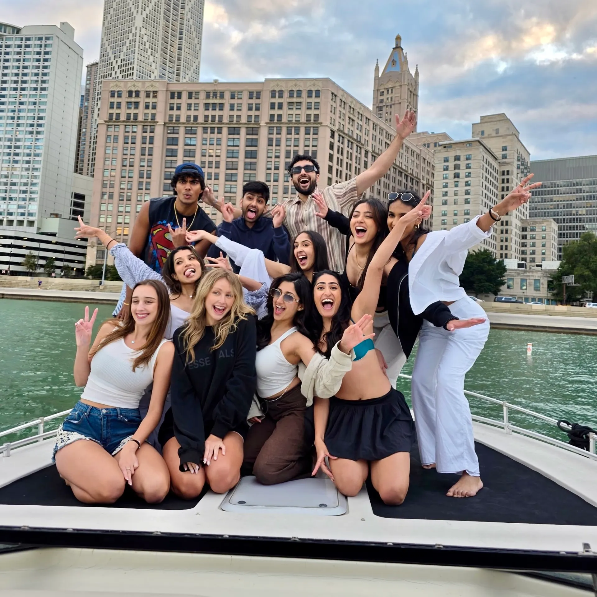 42ft Party Yacht w/ HUGE Open Seating Area! Playpen-Fireworks + More!