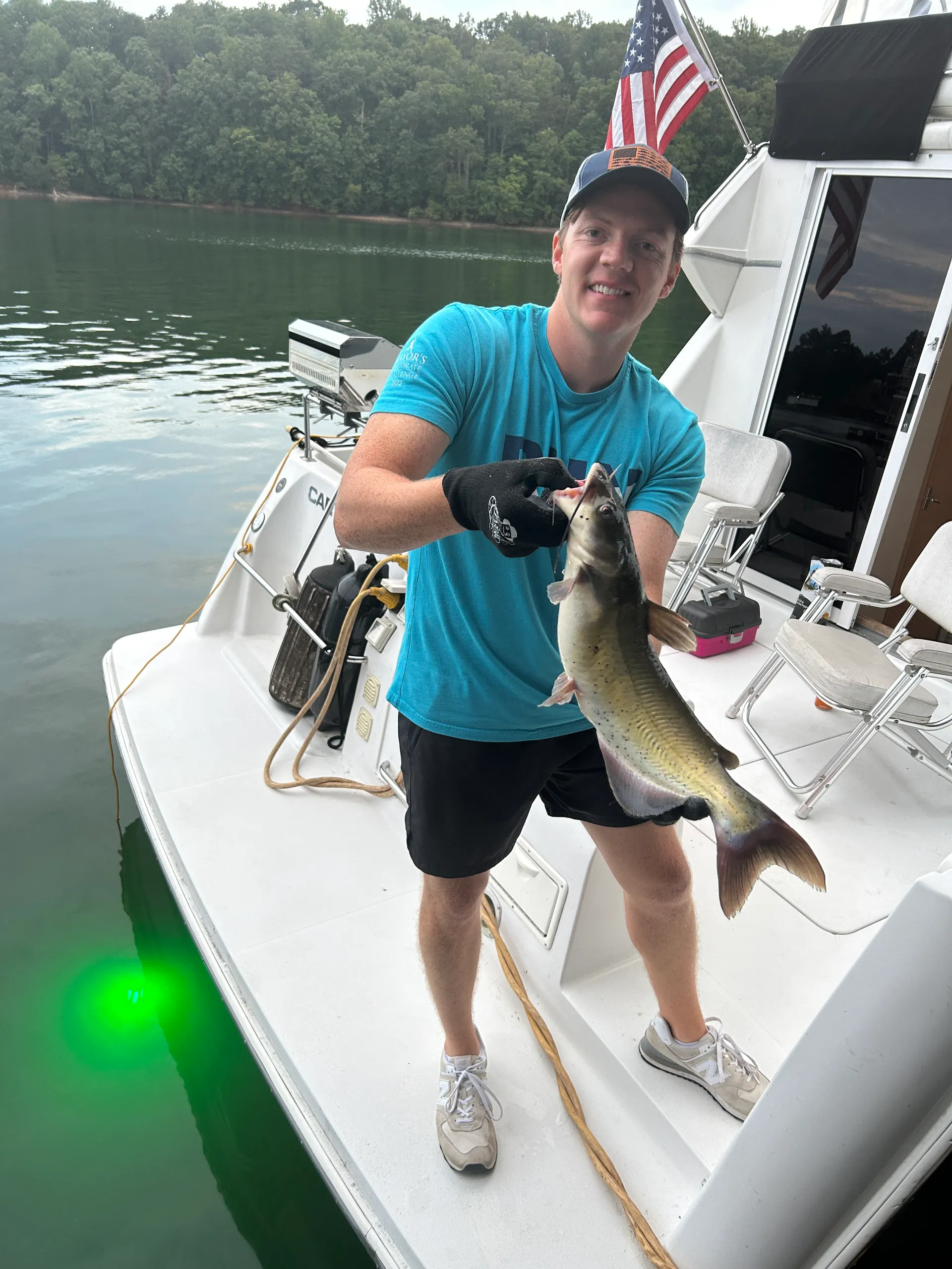 Carver Yacht for charter on Lake Lanier - special requests accomodated