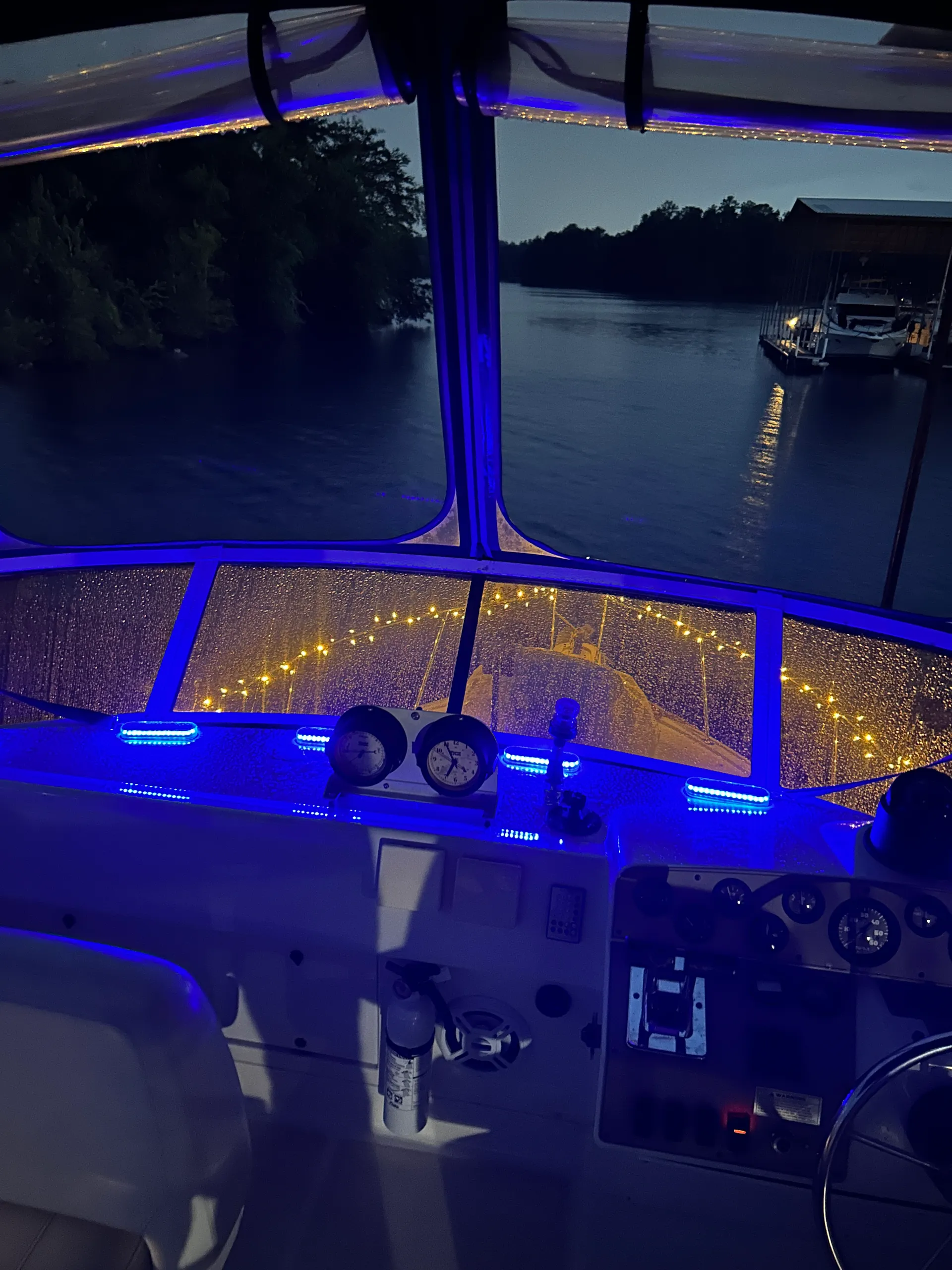 Carver Yacht for charter on Lake Lanier - special requests accomodated