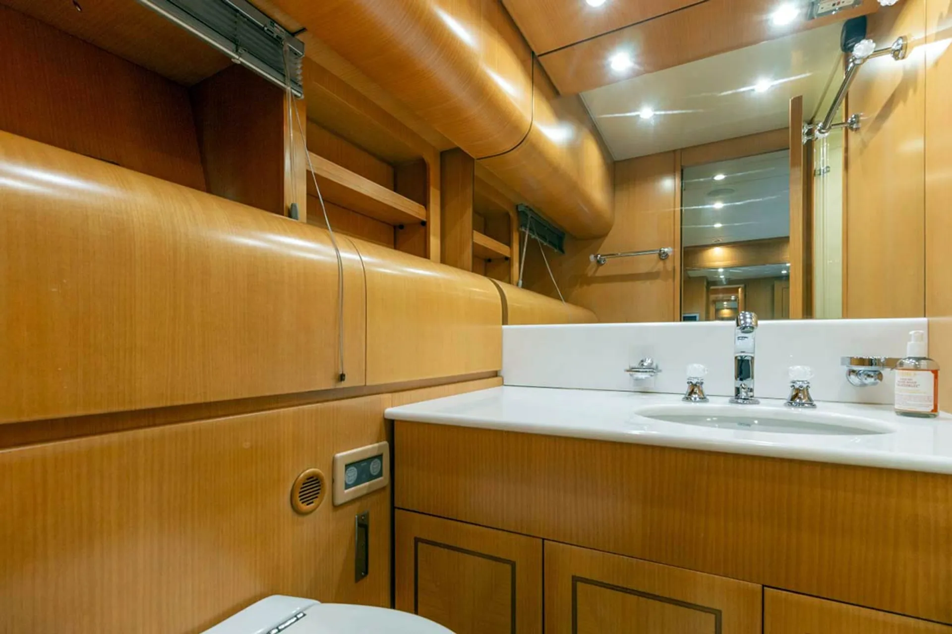 95ft Leopard Pershing Mega Yacht w/Water Toys