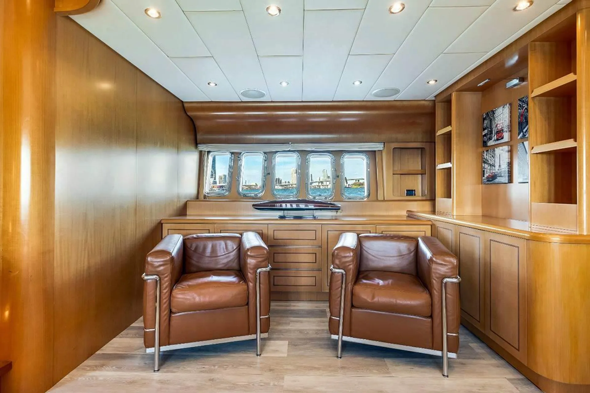 95ft Leopard Pershing Mega Yacht w/Water Toys