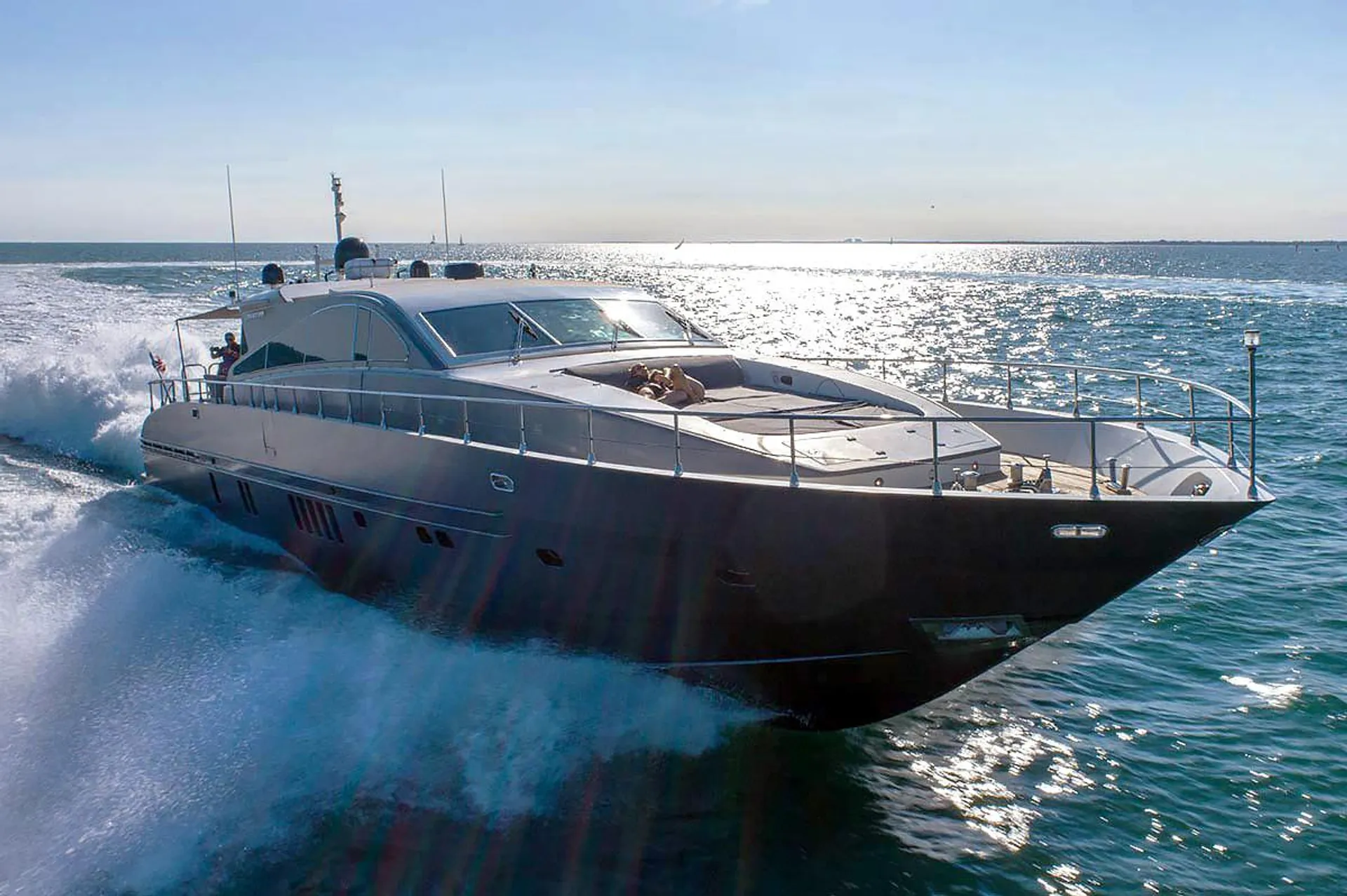 95ft Leopard Pershing Mega Yacht w/Water Toys