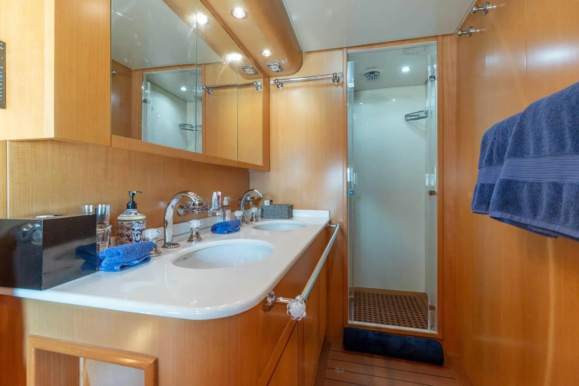 95ft Leopard Pershing Mega Yacht w/Water Toys