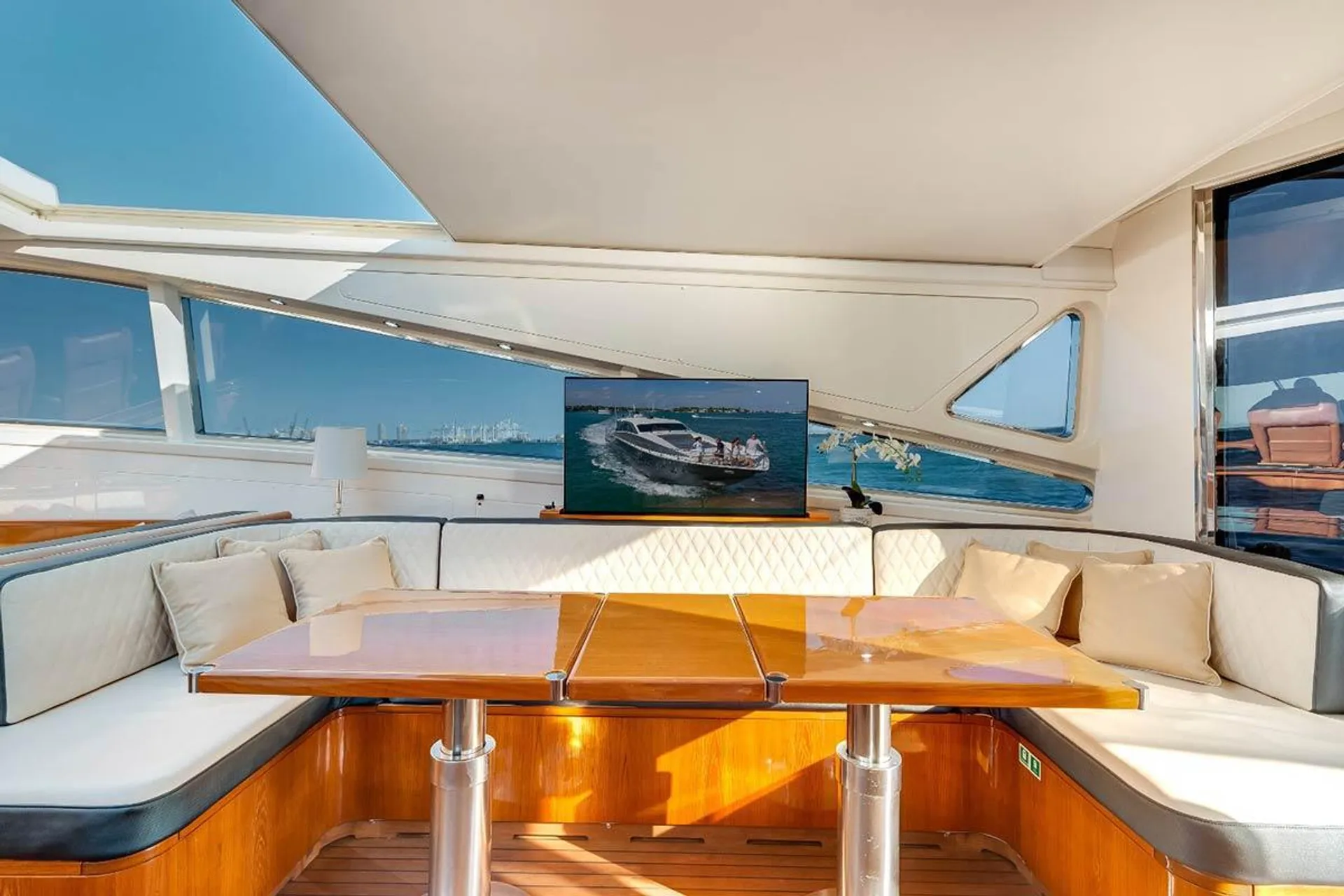 95ft Leopard Pershing Mega Yacht w/Water Toys