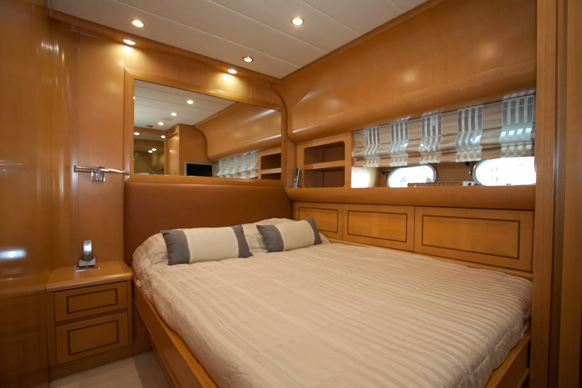 95ft Leopard Pershing Mega Yacht w/Water Toys