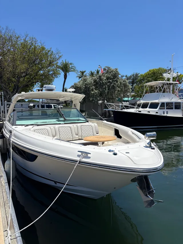 Rent a SEA RAY BOATS bow rider in Washington, DC near me