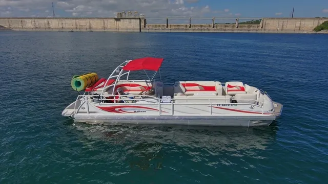 Rent a JC AND NEPTOON PONTOON pontoon in Austin, TX near me
