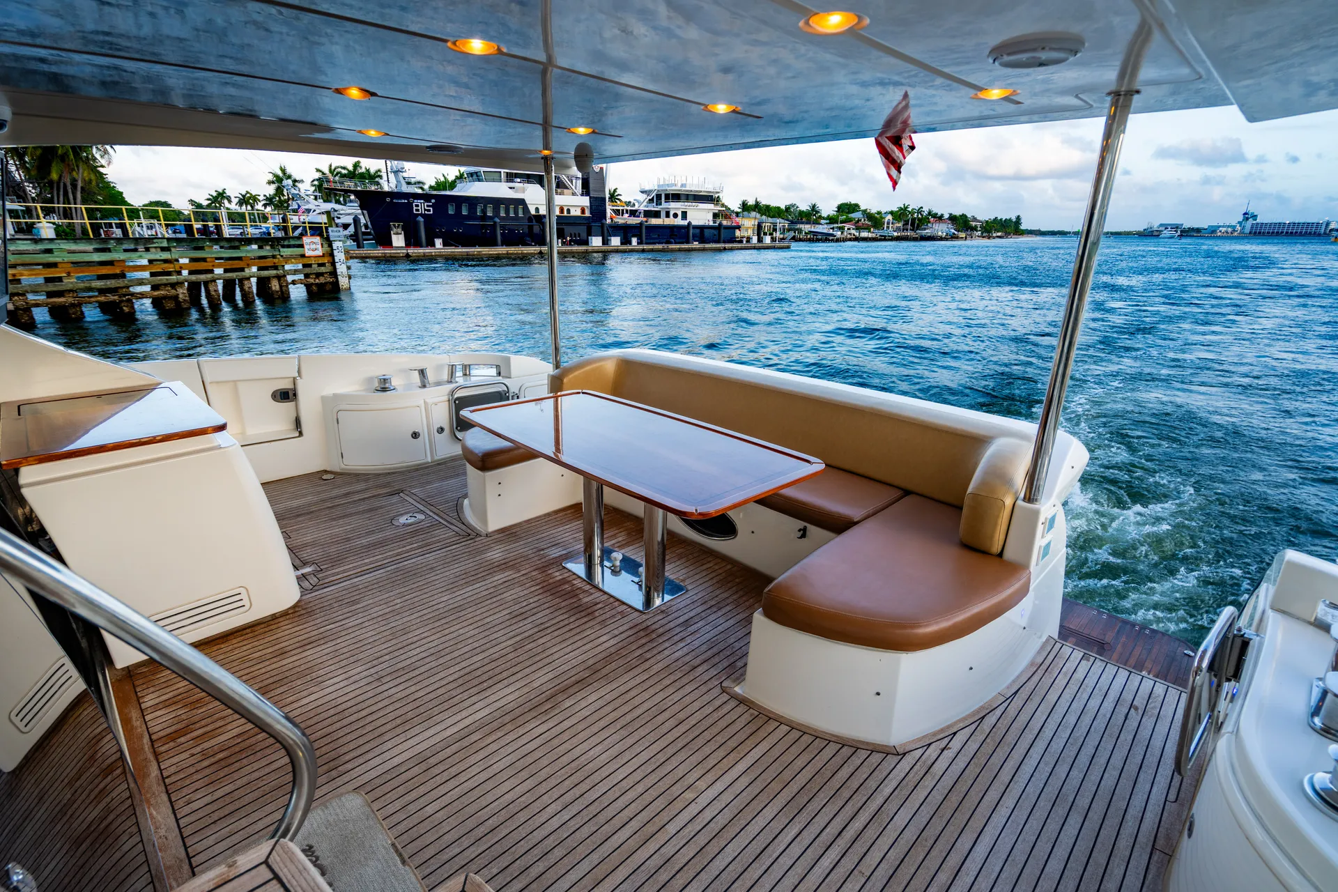 Azimut Yachts 70 in Miami Beach, FL — photo 10