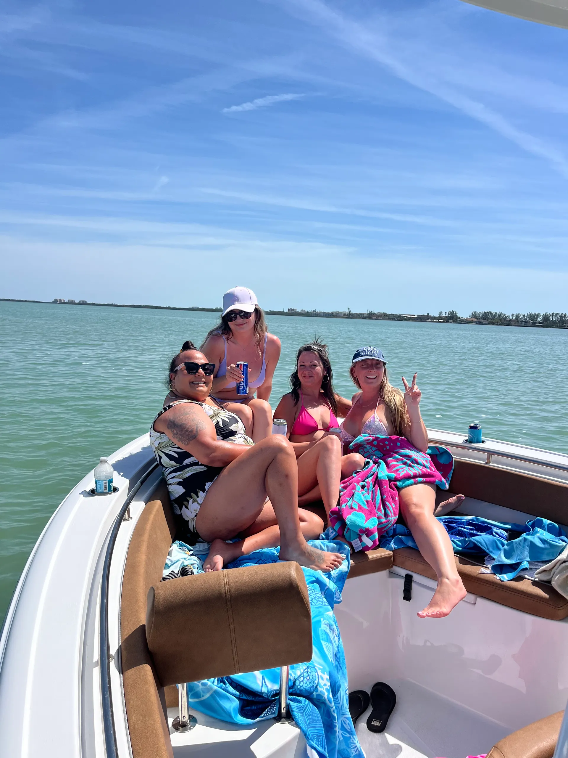 Sarasota Coastal Boat Tours on a brand new 2024 Seahunt Ultra