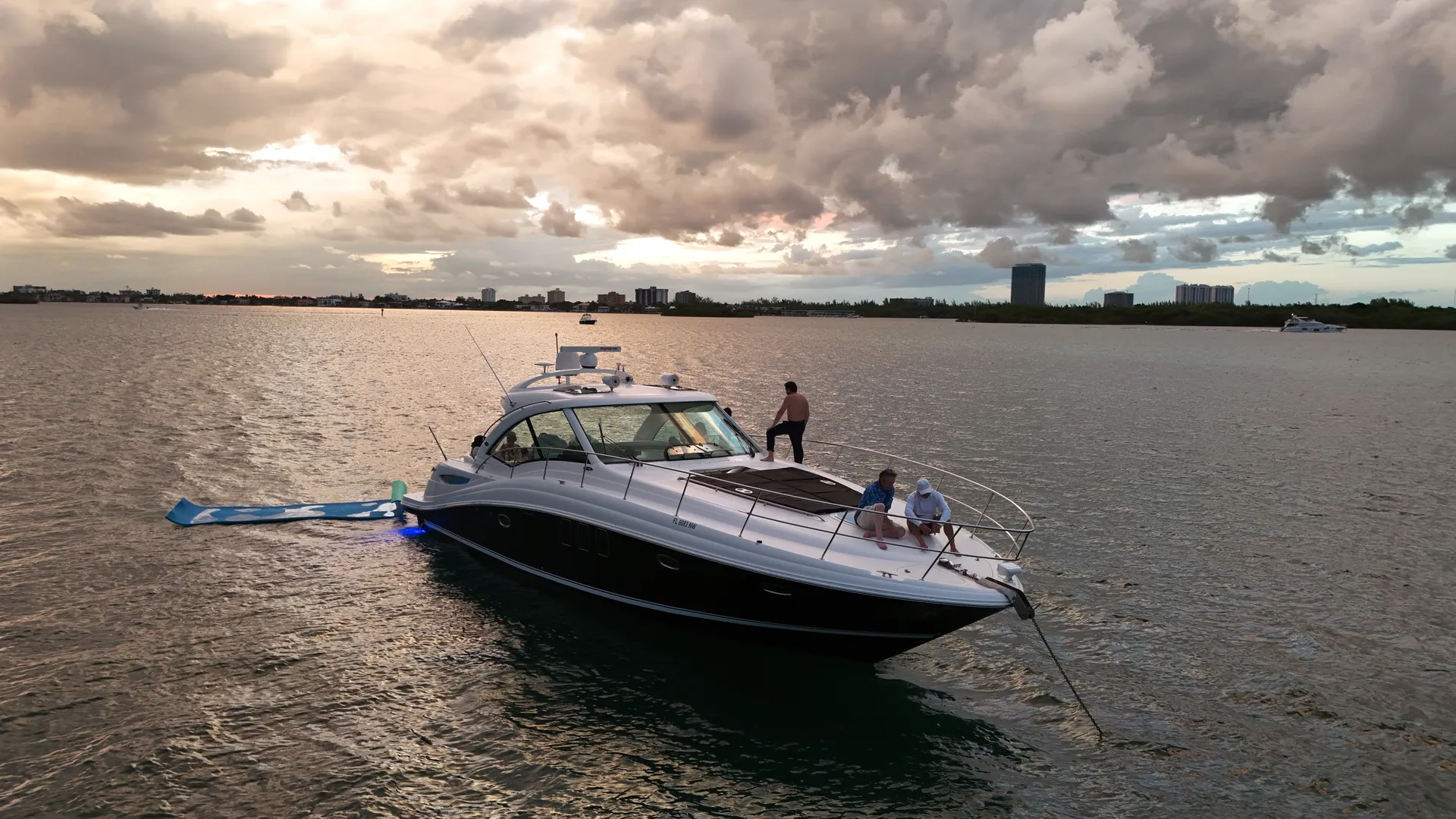 SOLARA ✨🌴 Sail in Style • 52ft Yatch • Space for 13 Guests 🌴✨