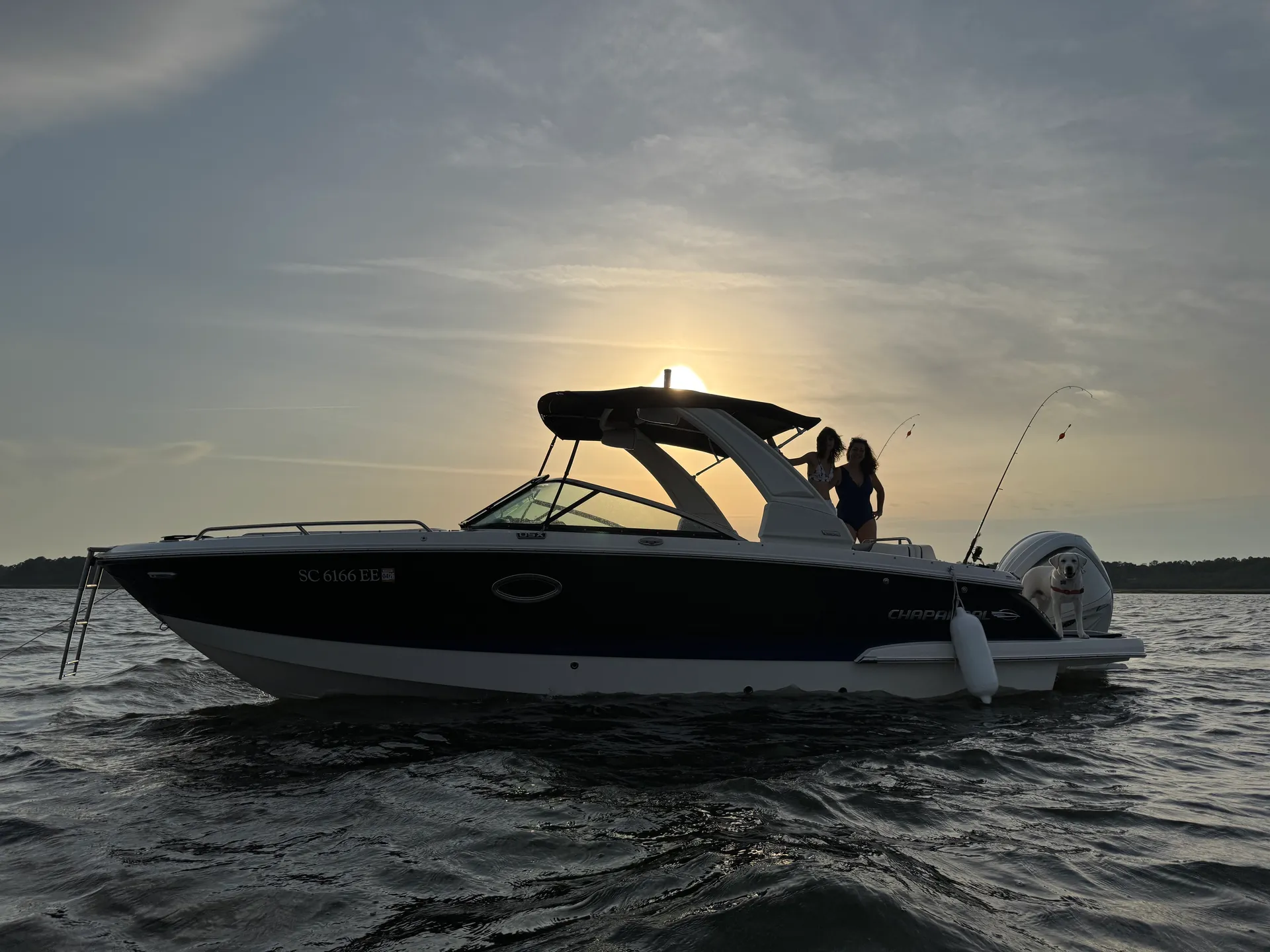 Luxury 28 Foot Charleston Boat Charter
