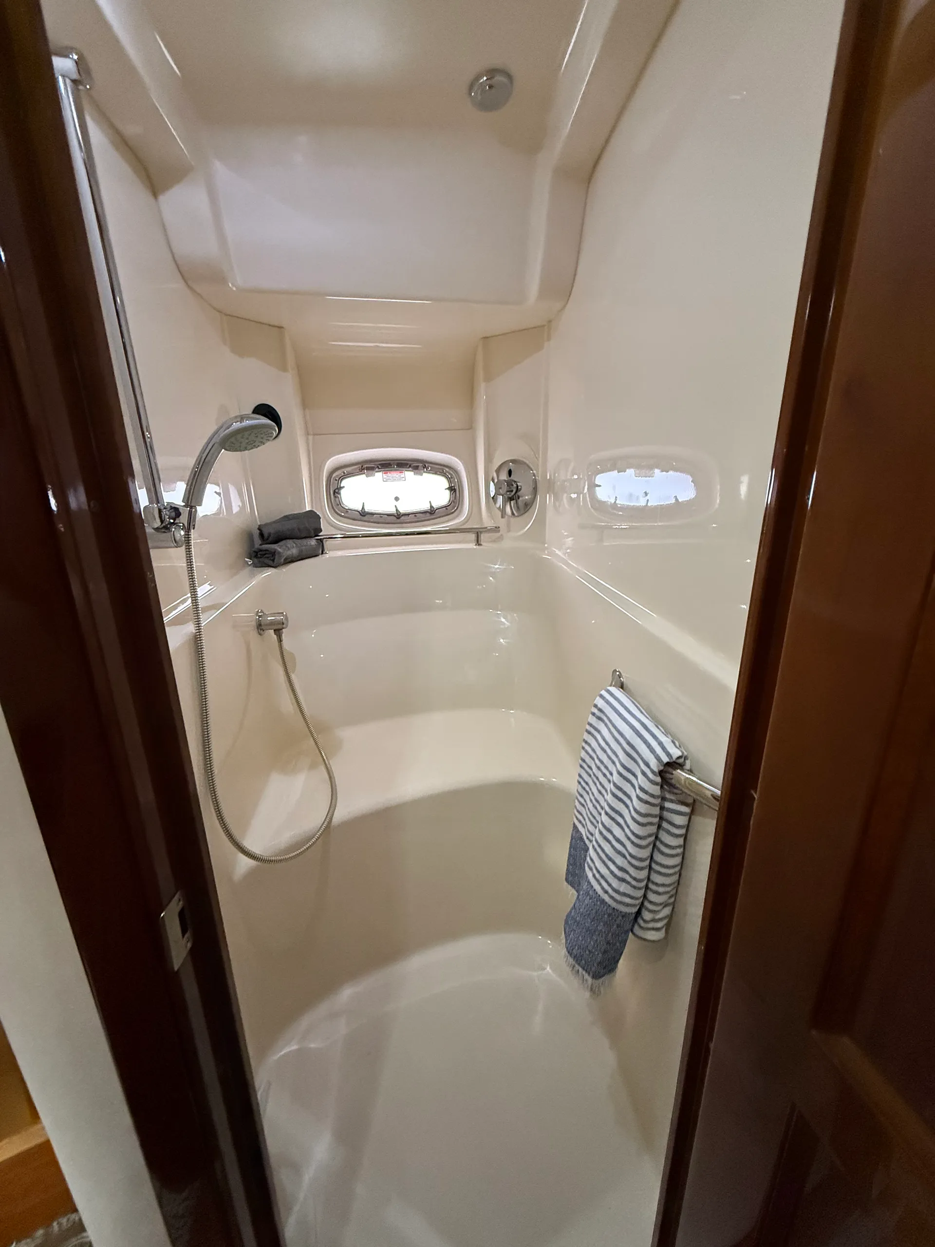 SOLARA ✨🌴 Sail in Style • 52ft Yatch • Space for 13 Guests 🌴✨