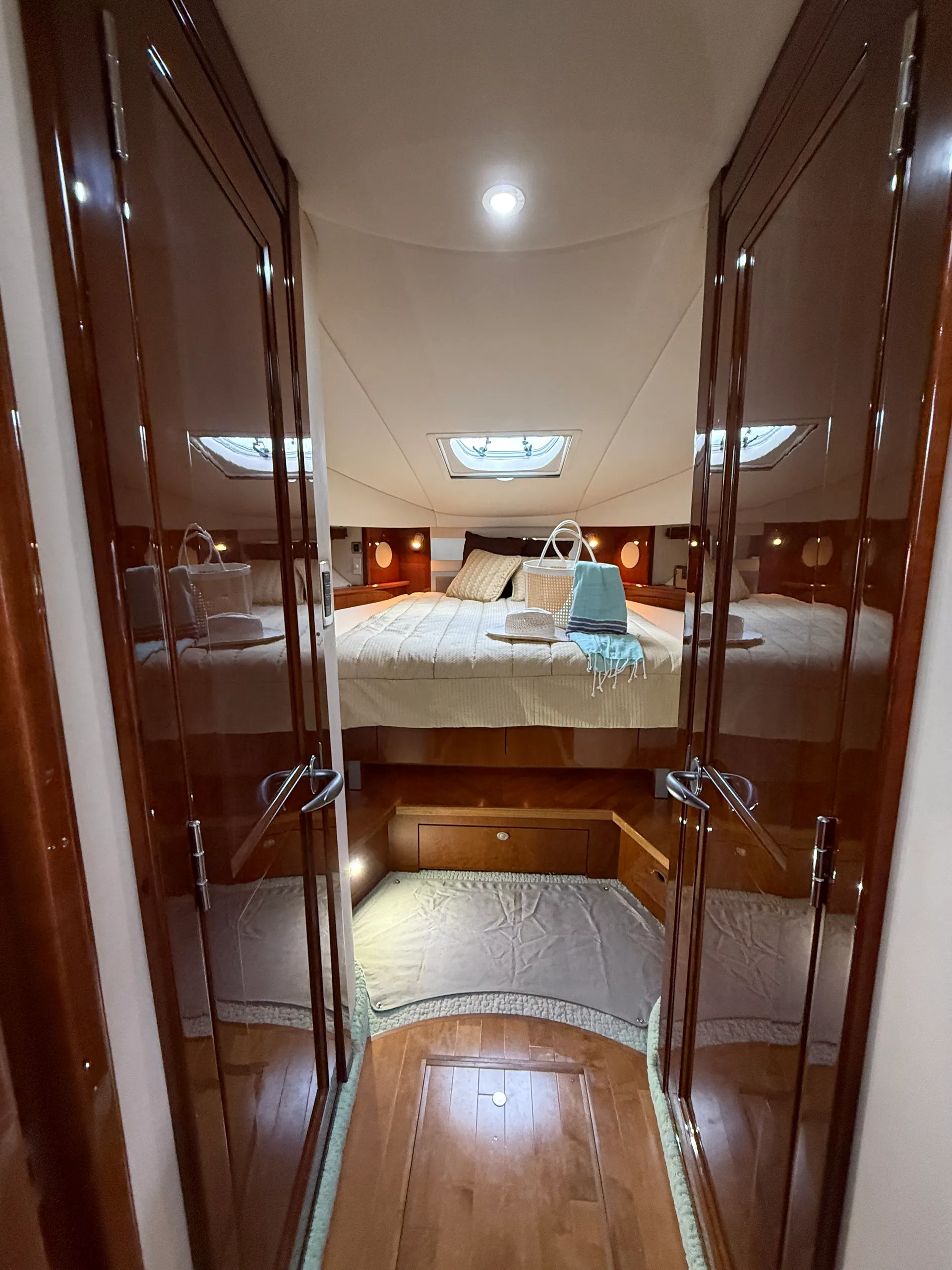 SOLARA ✨🌴 Sail in Style • 52ft Yatch • Space for 13 Guests 🌴✨